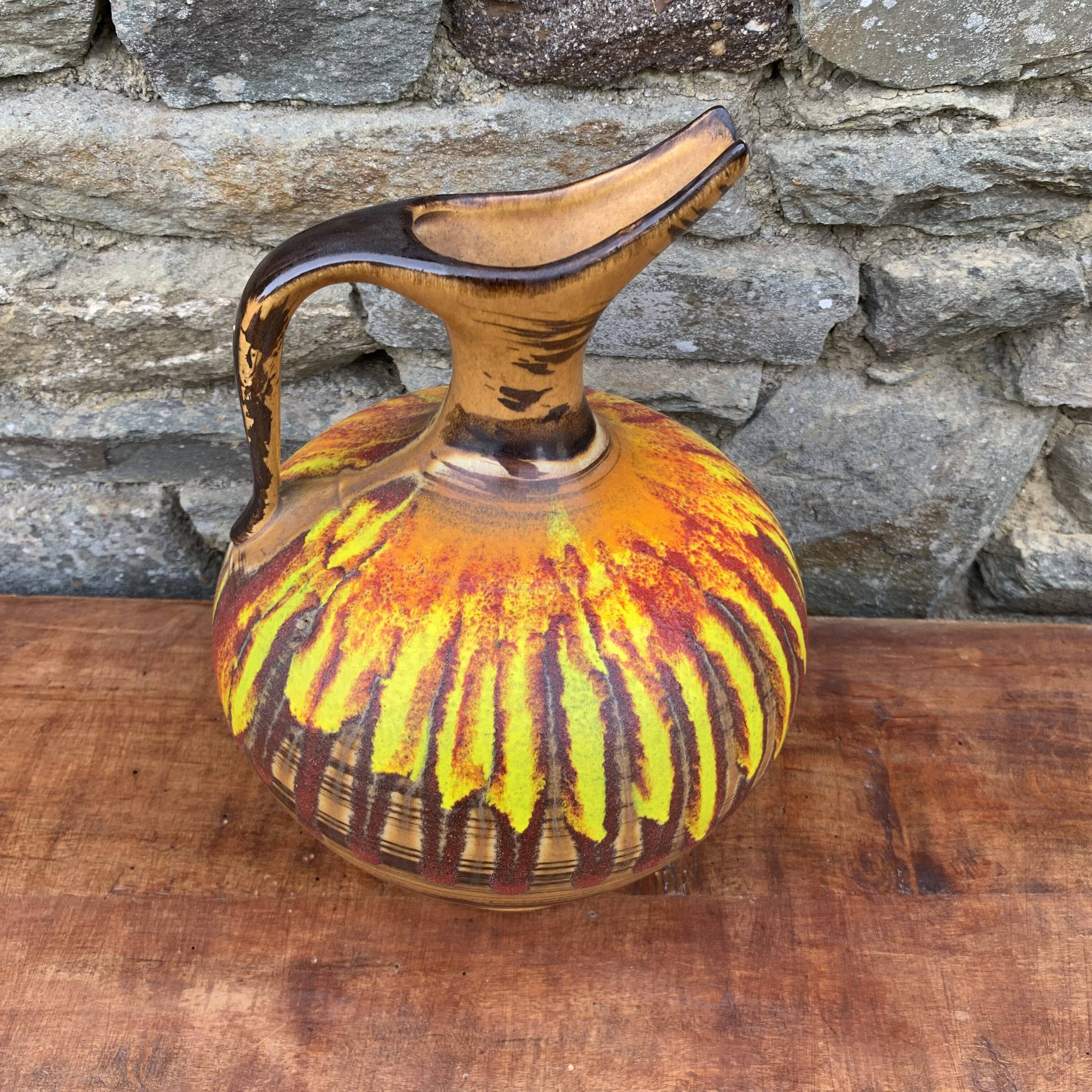 Grande cruche en céramique Saint-Clément, des années 70