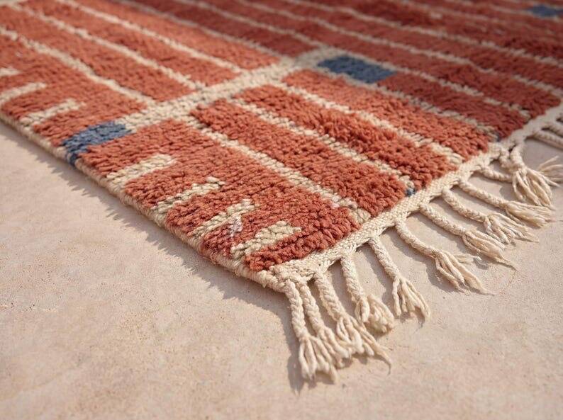 Traditional handwoven Berber rug size 200/300 cm