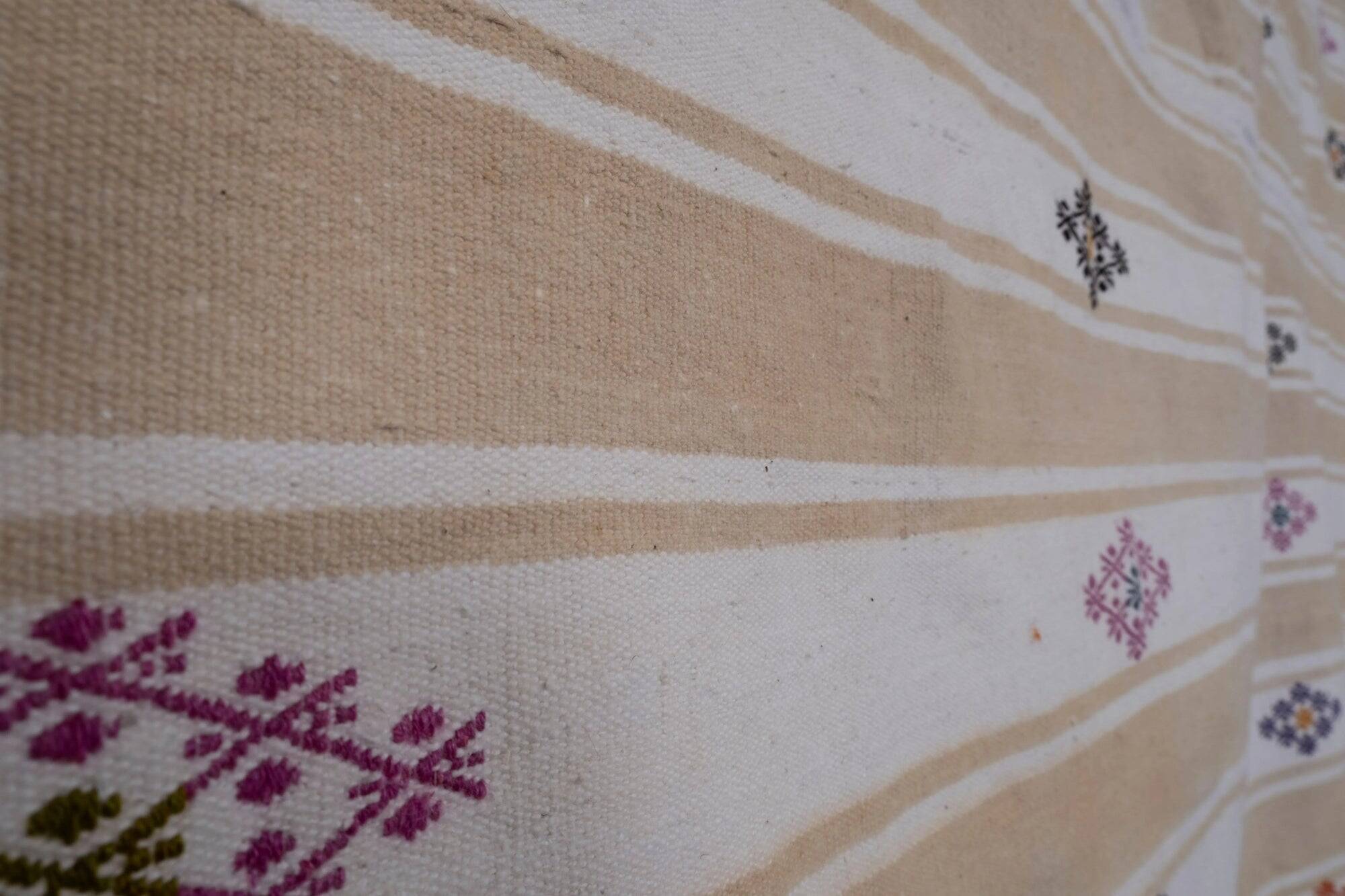 Vintage Turkish kilim handwoven 203x247 cm