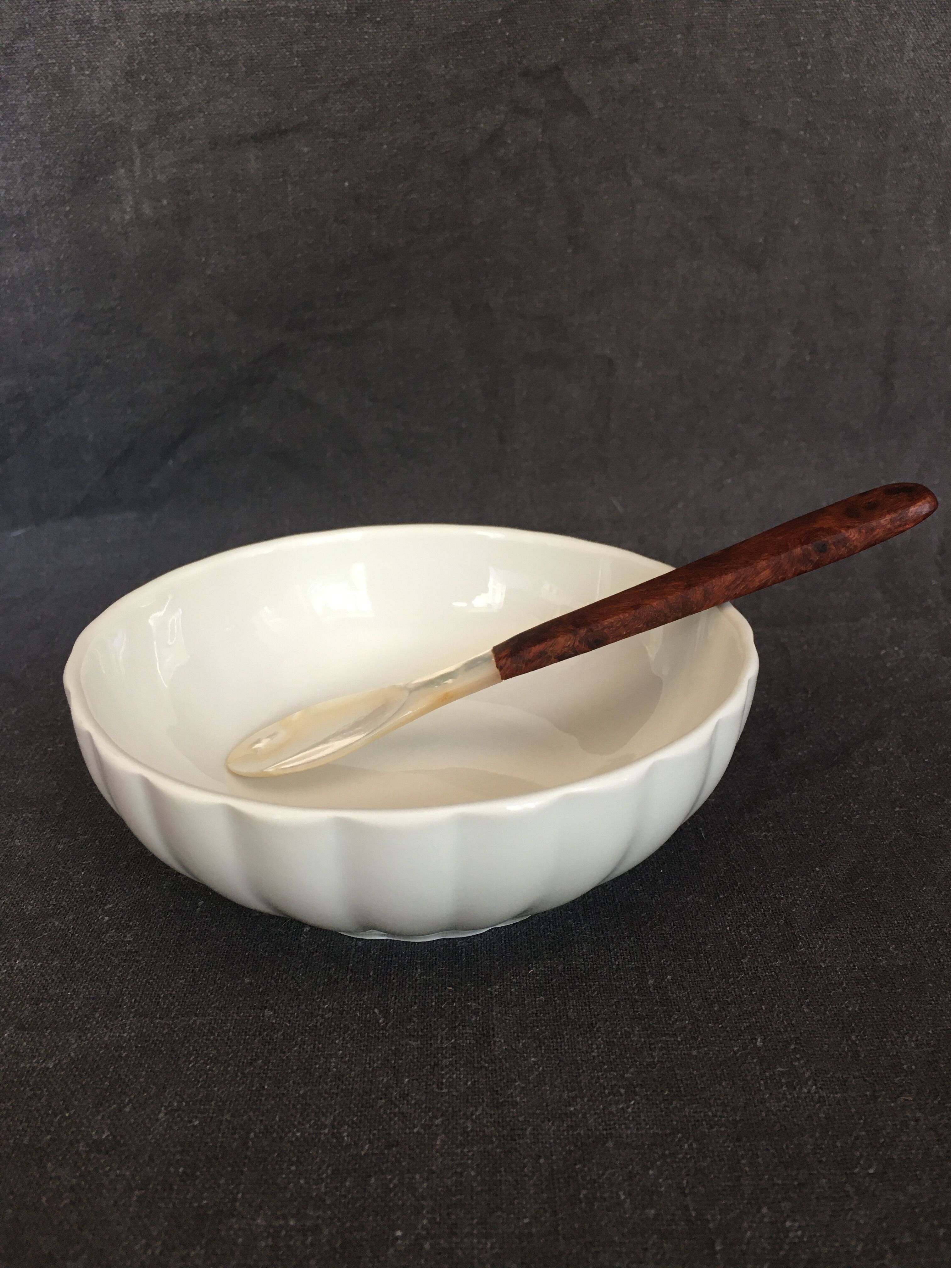Set of 4 spoons in mother-of-pearl and rosewood