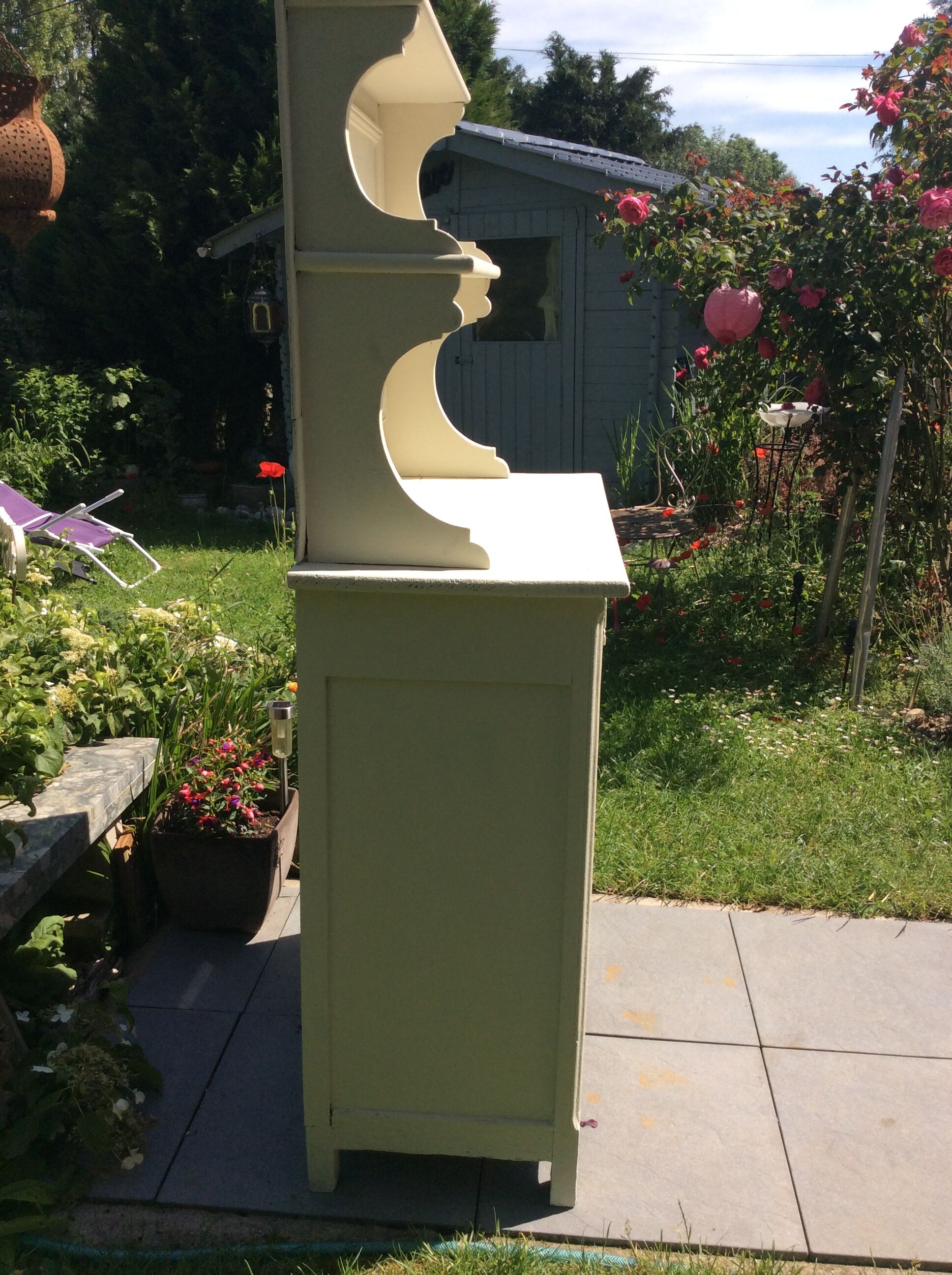 Splendid buffet cauldging completely given to the taste of the vintage day