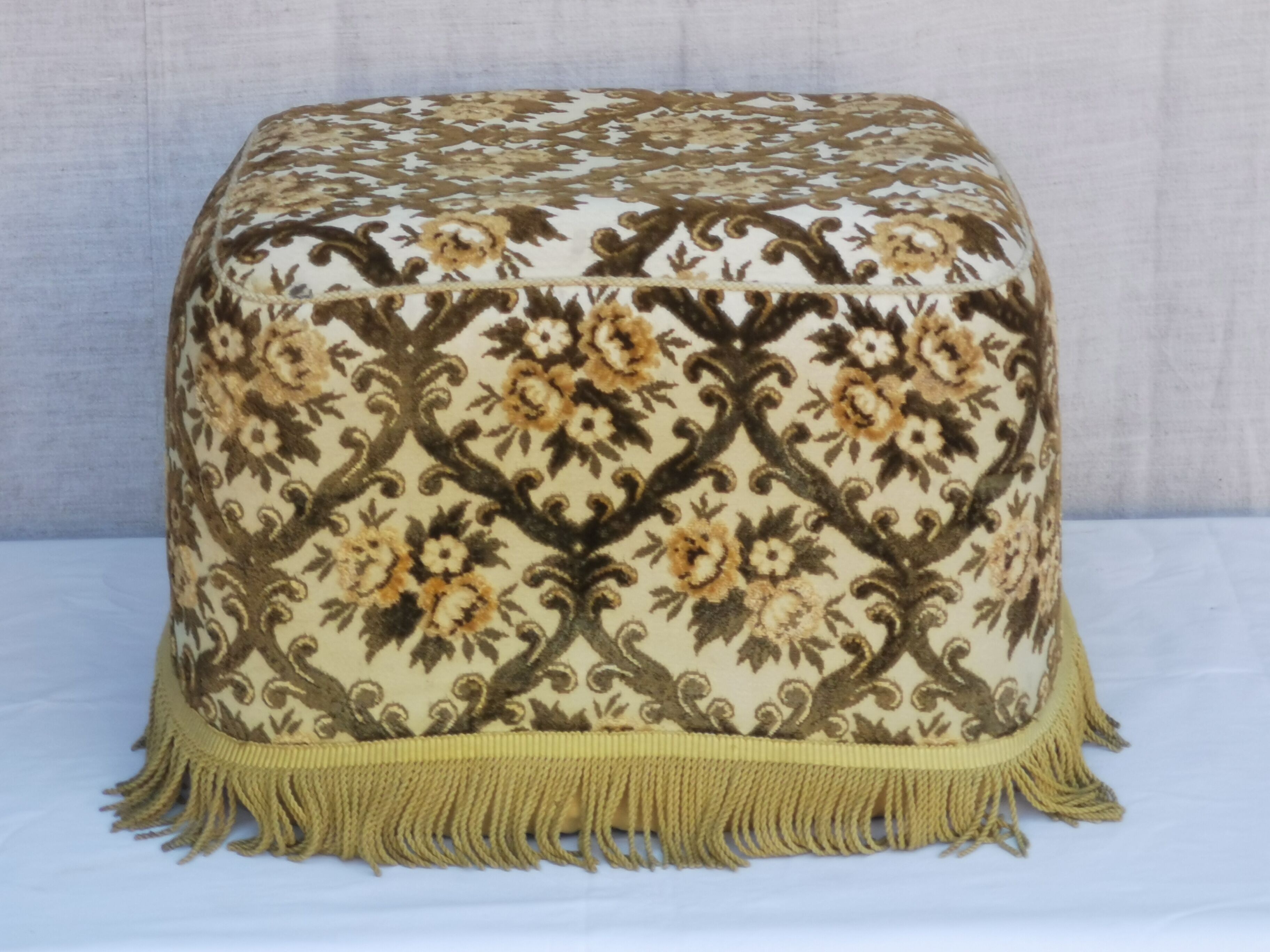 Pouf vintage a franges