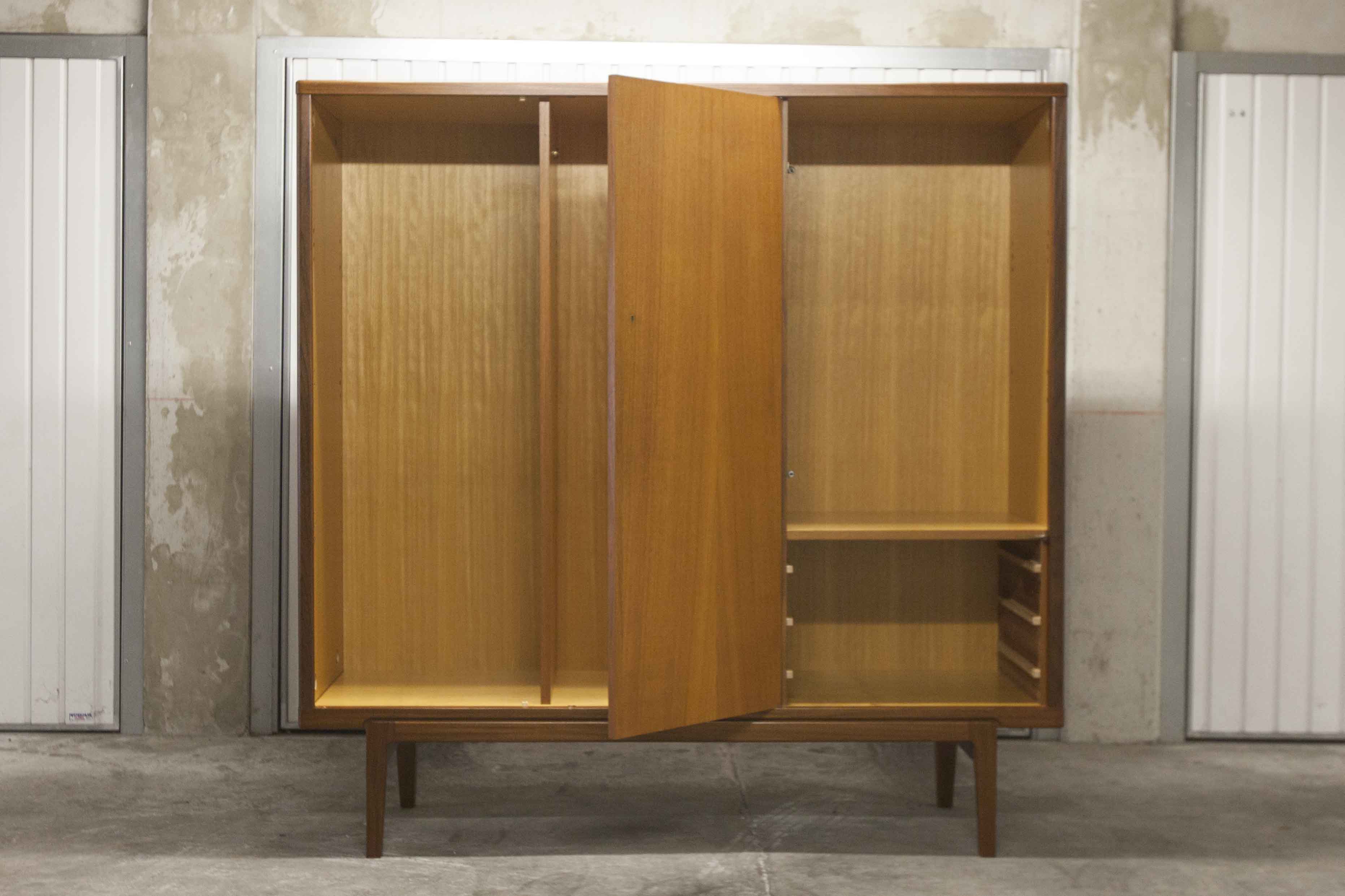 Armoire scandinave en teck 1969 NF Ameublement 202