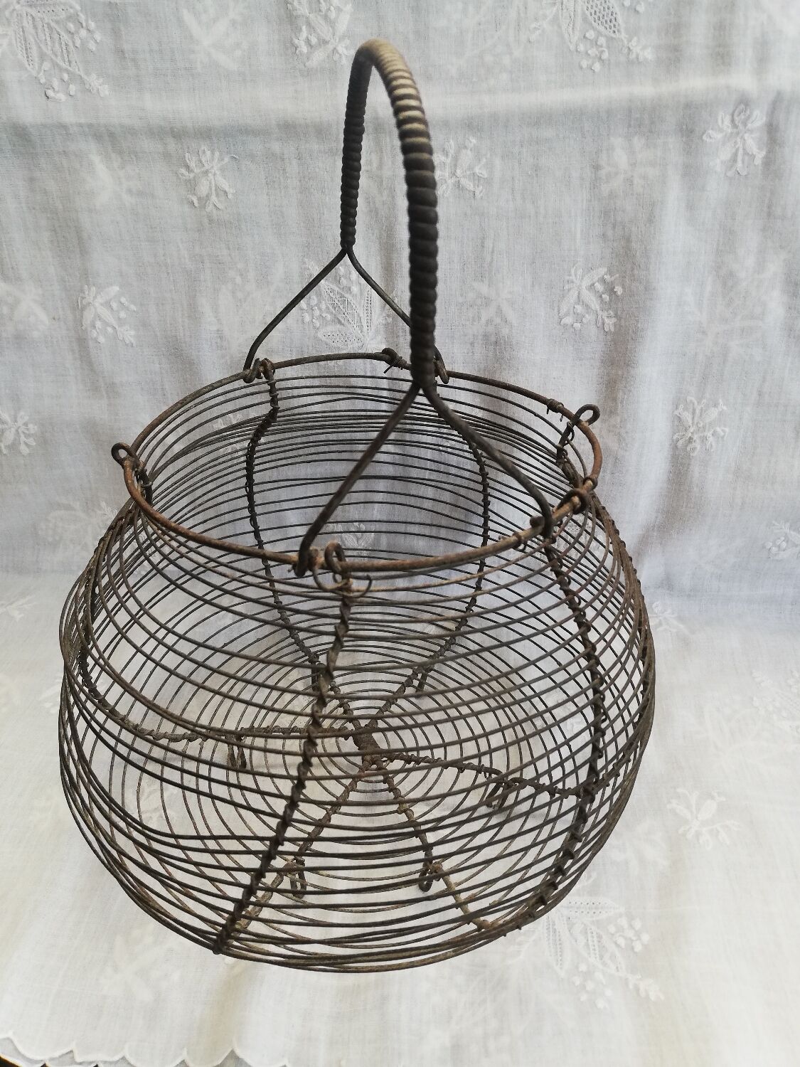 Vintage artisanal egg or salad basket