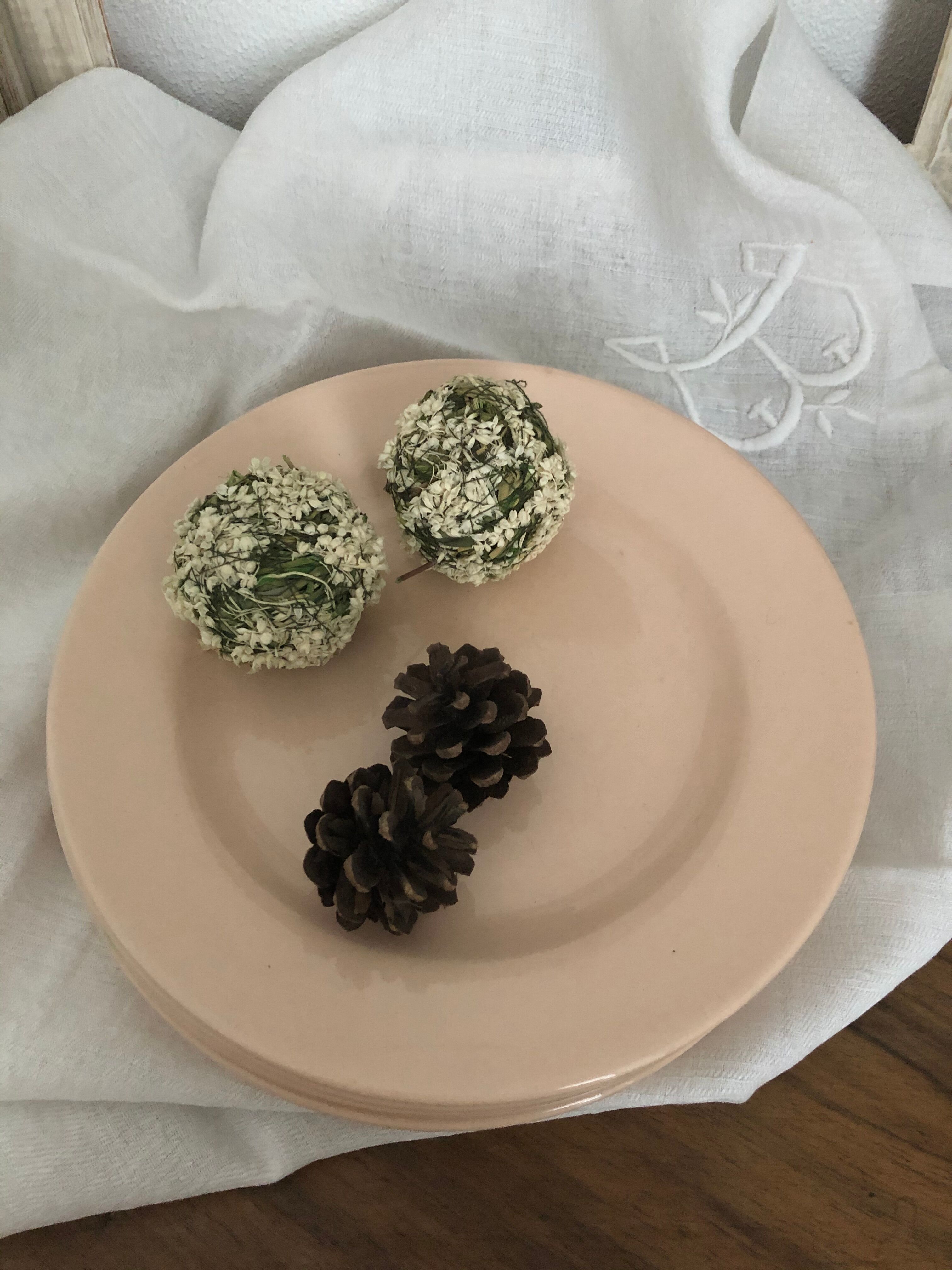 Digoin-Sarreguemines pink dessert plates