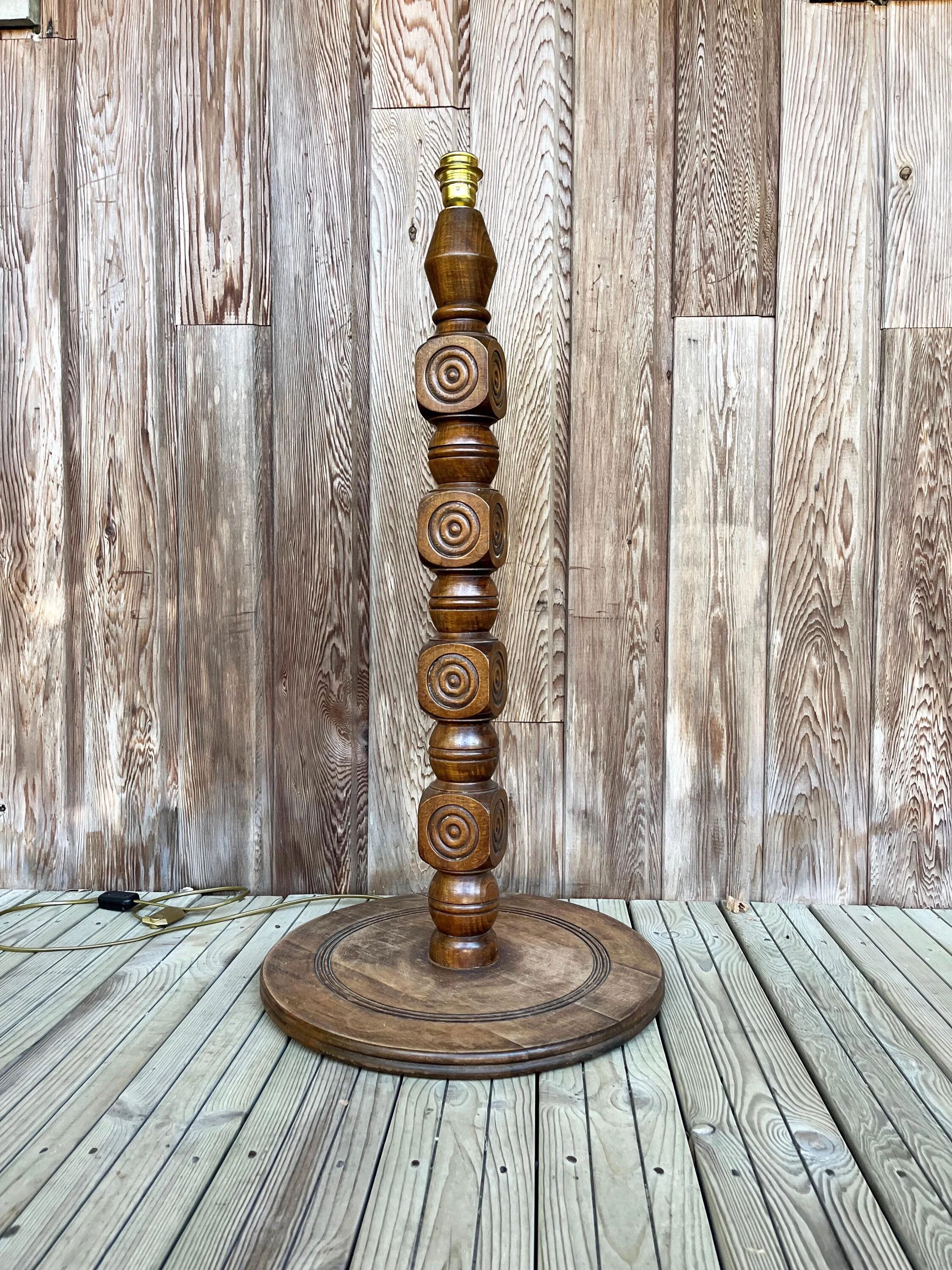 Lampe brutaliste en bois sculpté, 1950