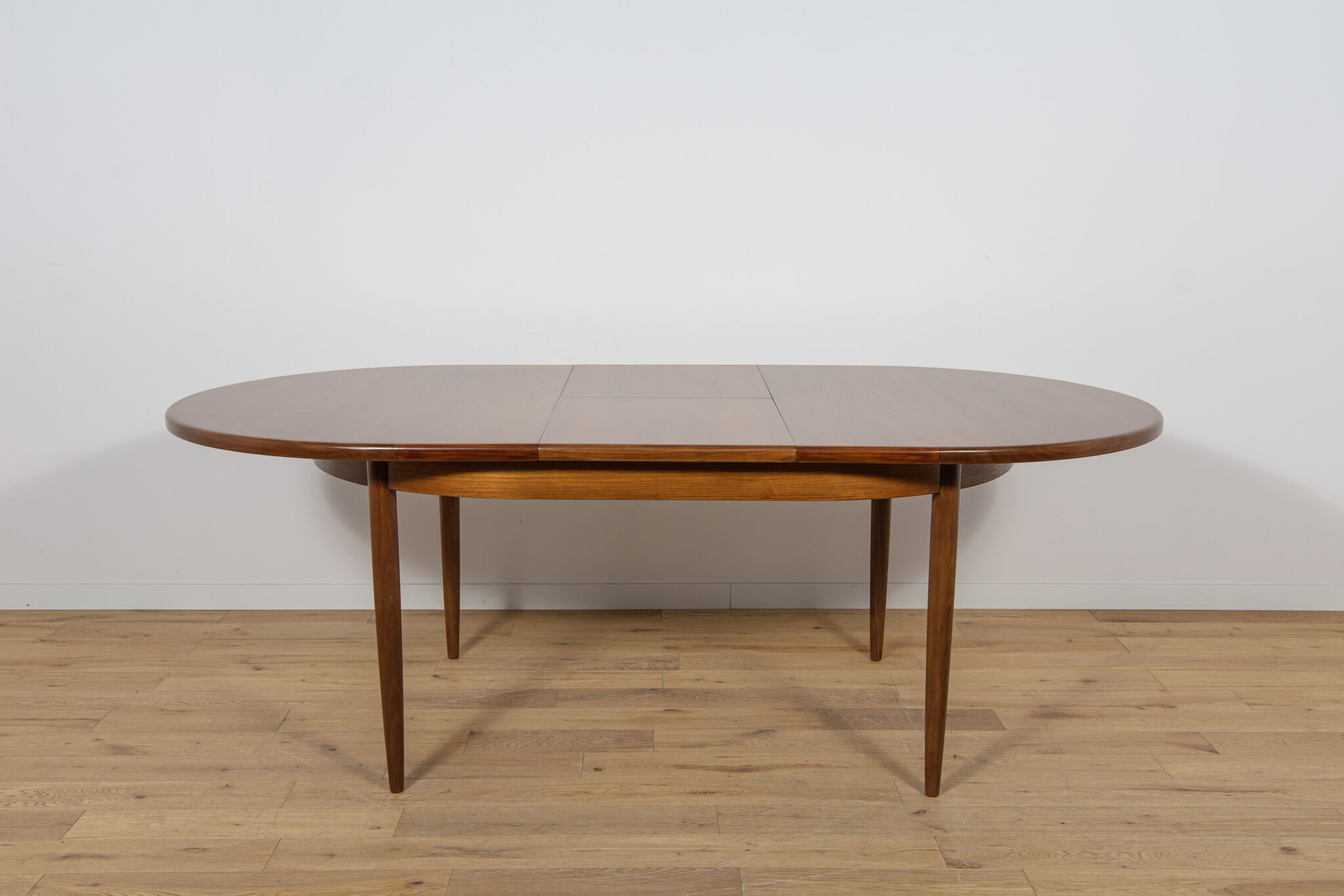 Mid-century modern oval dining table in teak from G-Plan, United Kingdom, 1960s