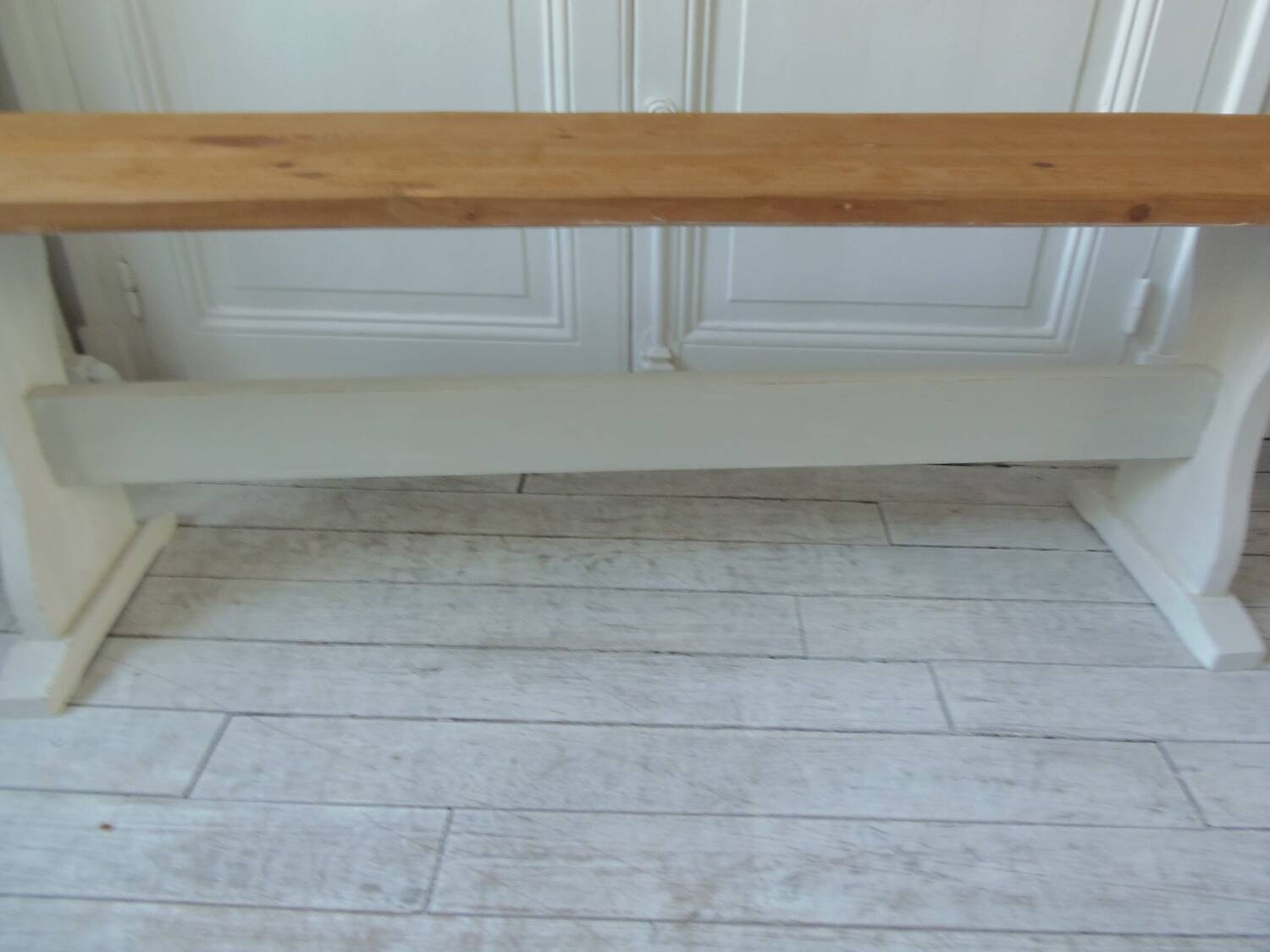 Vintage bench re-enchanted in pearl gray, wooden seat.