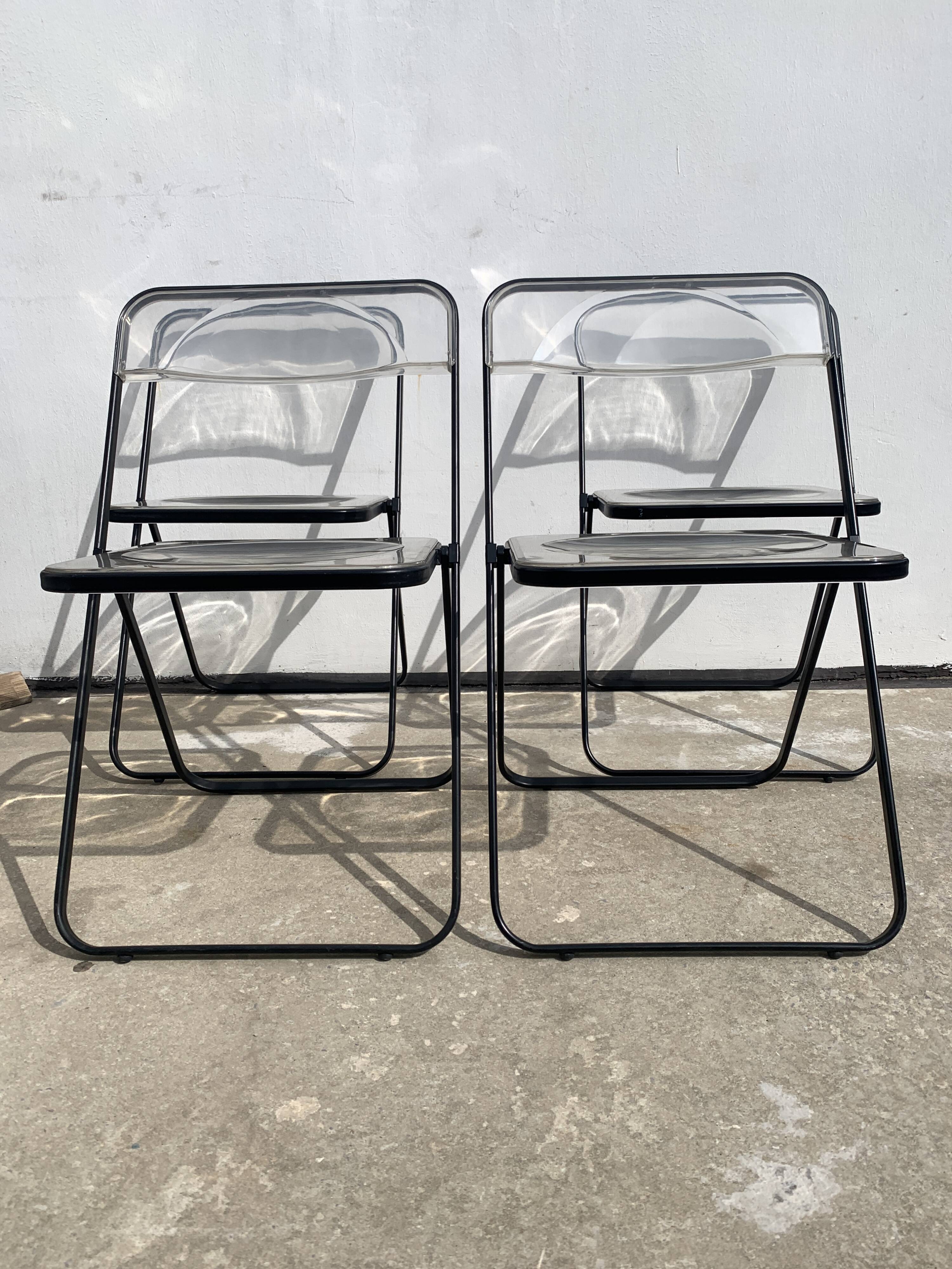 4 folding chairs design Stua Patent, 1970