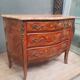Commode style Louis XV en marqueterie de fleurs