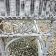 Coiffeuse en rotin blanc vintage années 60-70