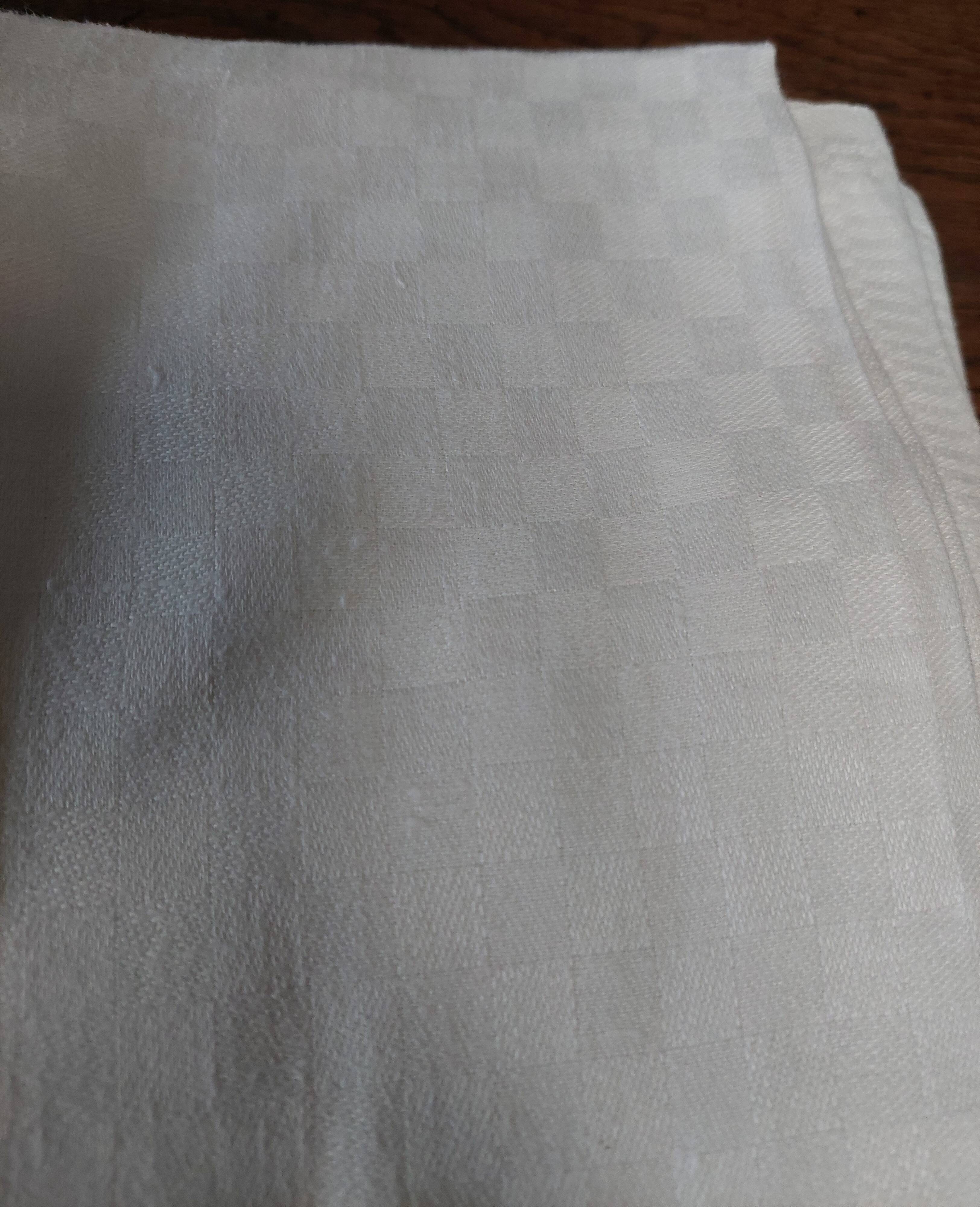 Nappe fil damassé 140 X 200 cm linge ancien