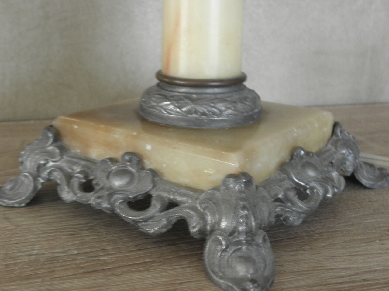 Napoleon marble lamp