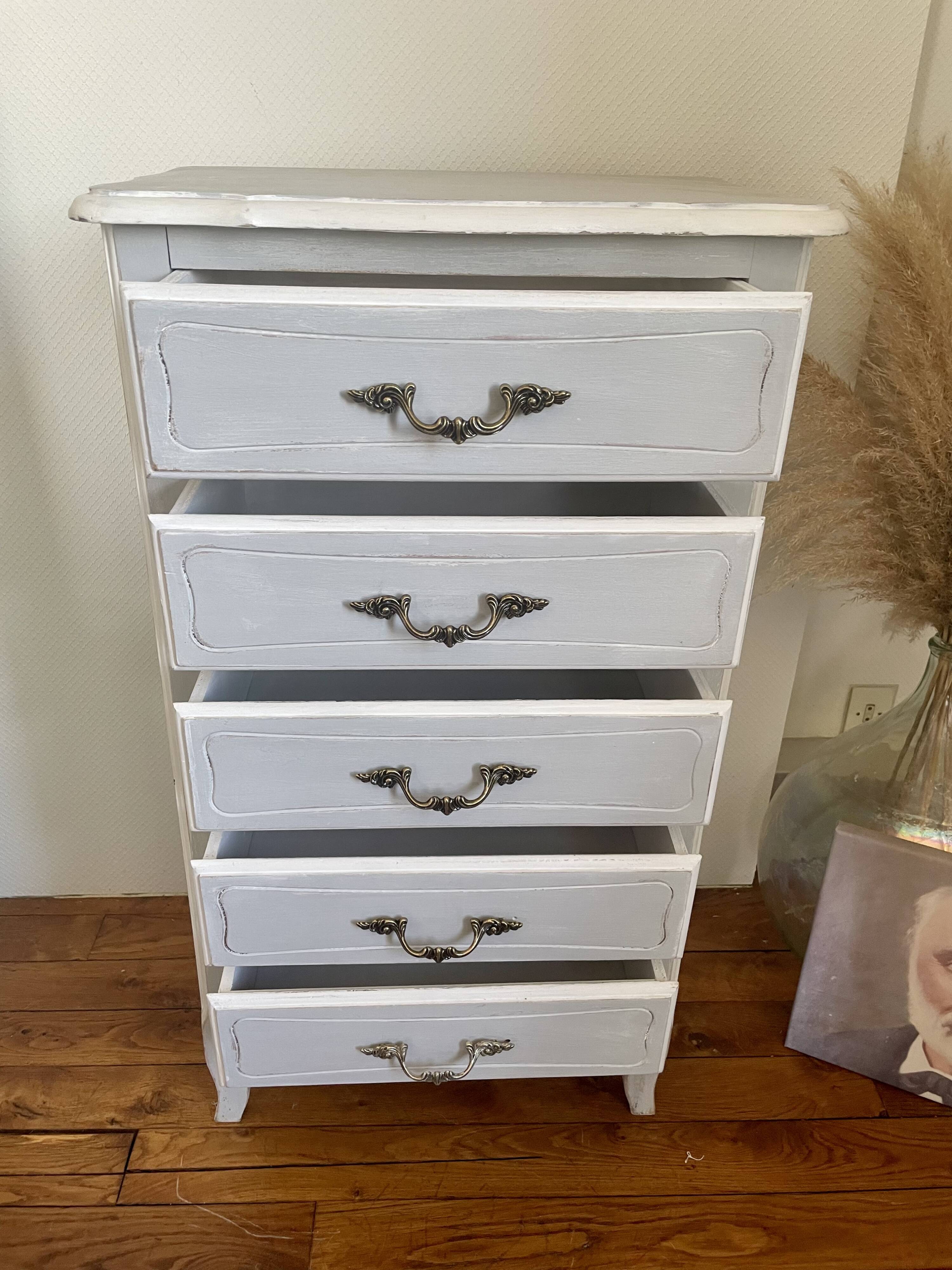 Ragpicker patina gray and white old