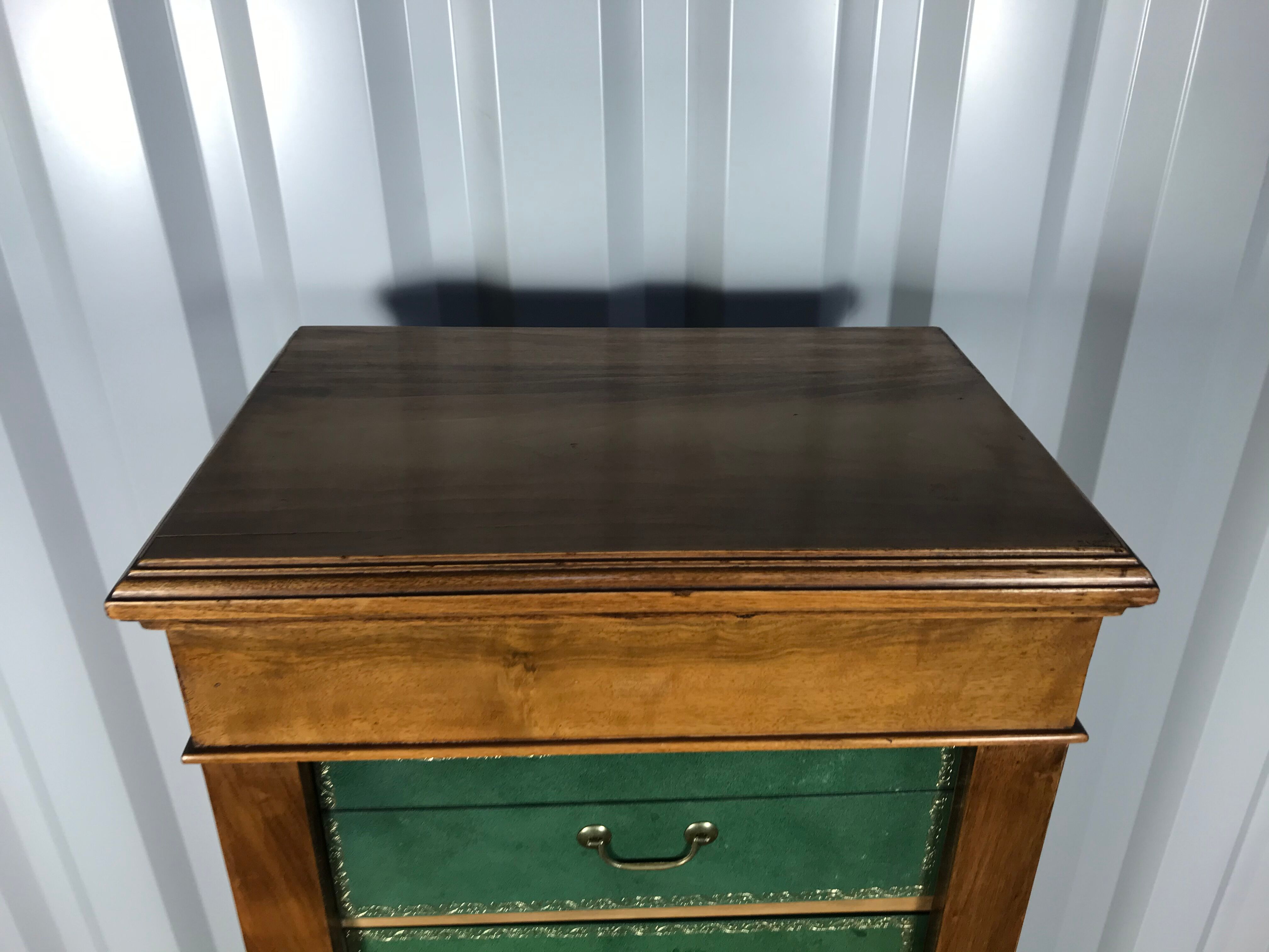 Green leather and walnut cardboard Louis Philippe