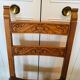 Lot de 4 chaises anciennes en bois et cuir