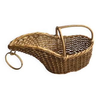 Wicker servant bottle holder