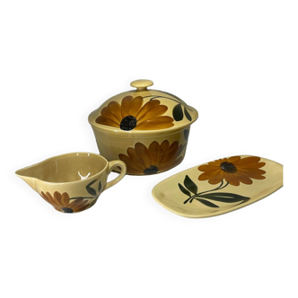 Gien earthenware tureen and gravy bowl set, Tournesol collection