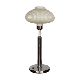 Lampe de table nickelée Art déco ou fonctionnaliste, années 1920