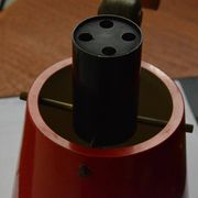 Old and rare Stilnovo wall light, red and black lacquered metal and brass With period label