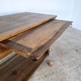 silk table in walnut from the Restoration period