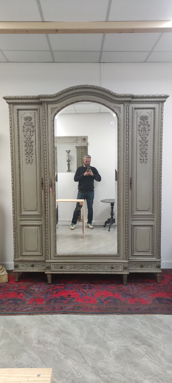 Wardrobe 3 doors, 3 drawers Louis XVI style patinated