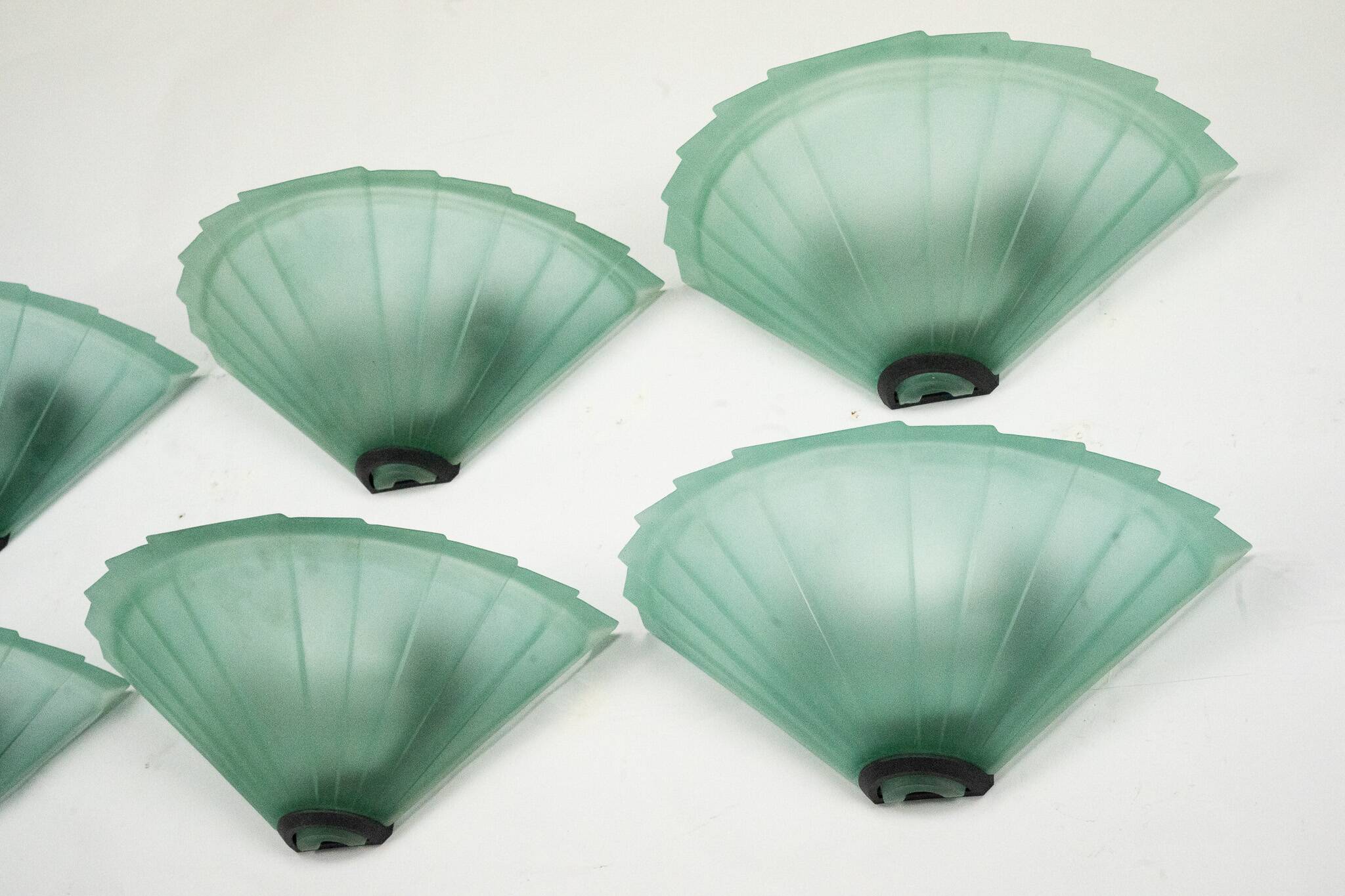Set of six De Majo sconces in thick green murano glass. Italy 1980s