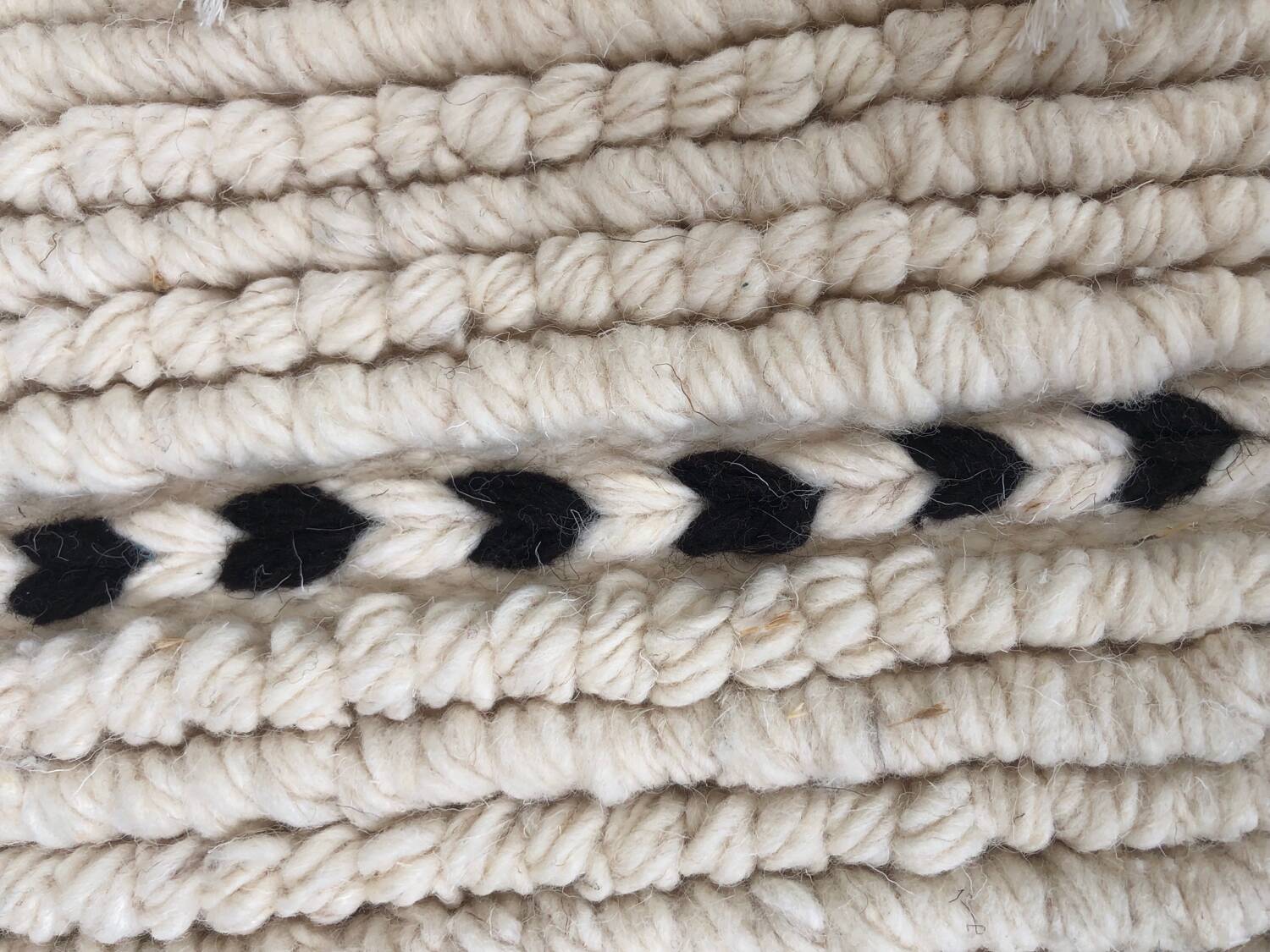 2 bedspreads 63 cm x 123 cm “handmade” wool whore