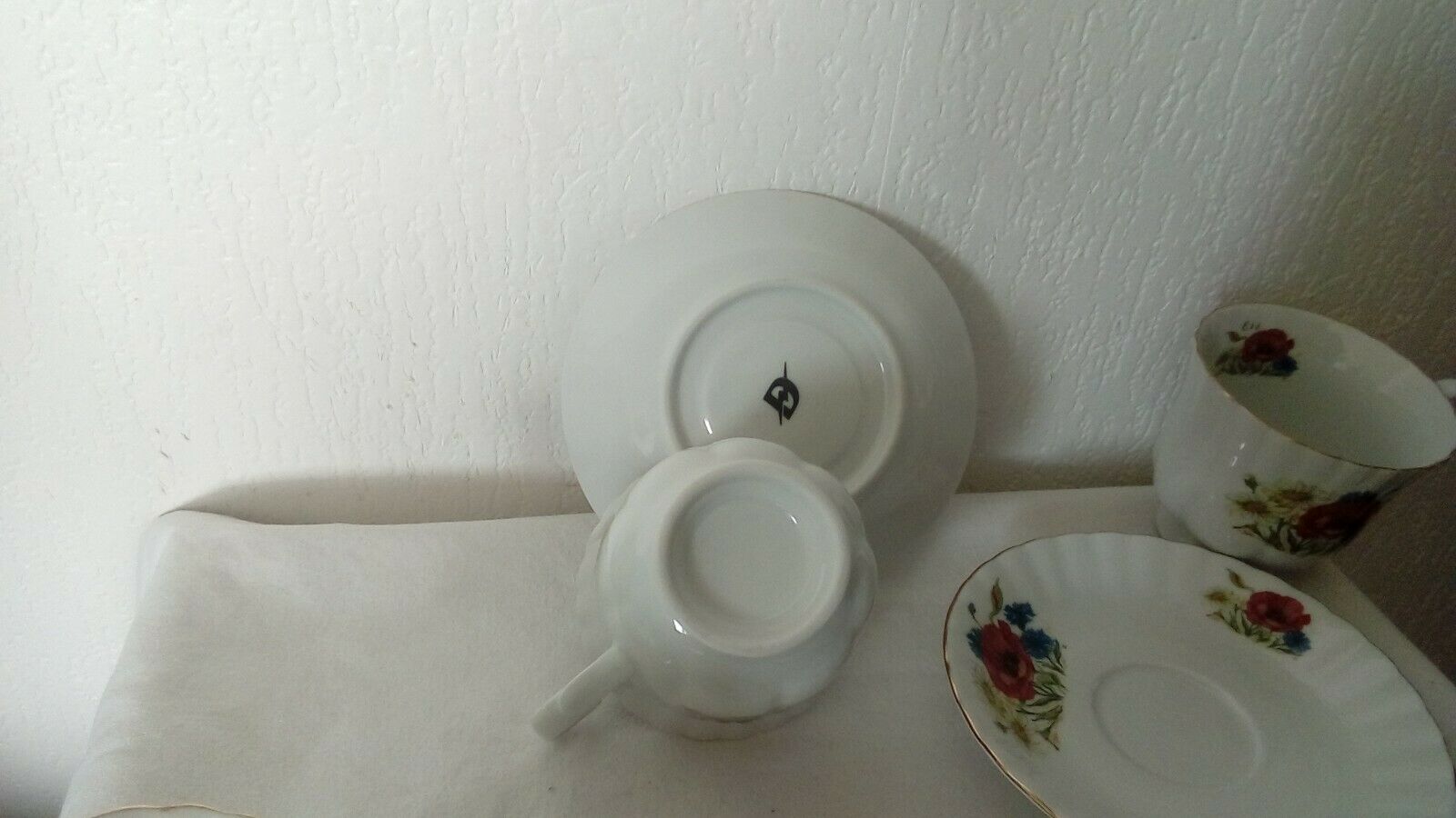4 porcelain coffee cups on the theme of the 4 seasons
