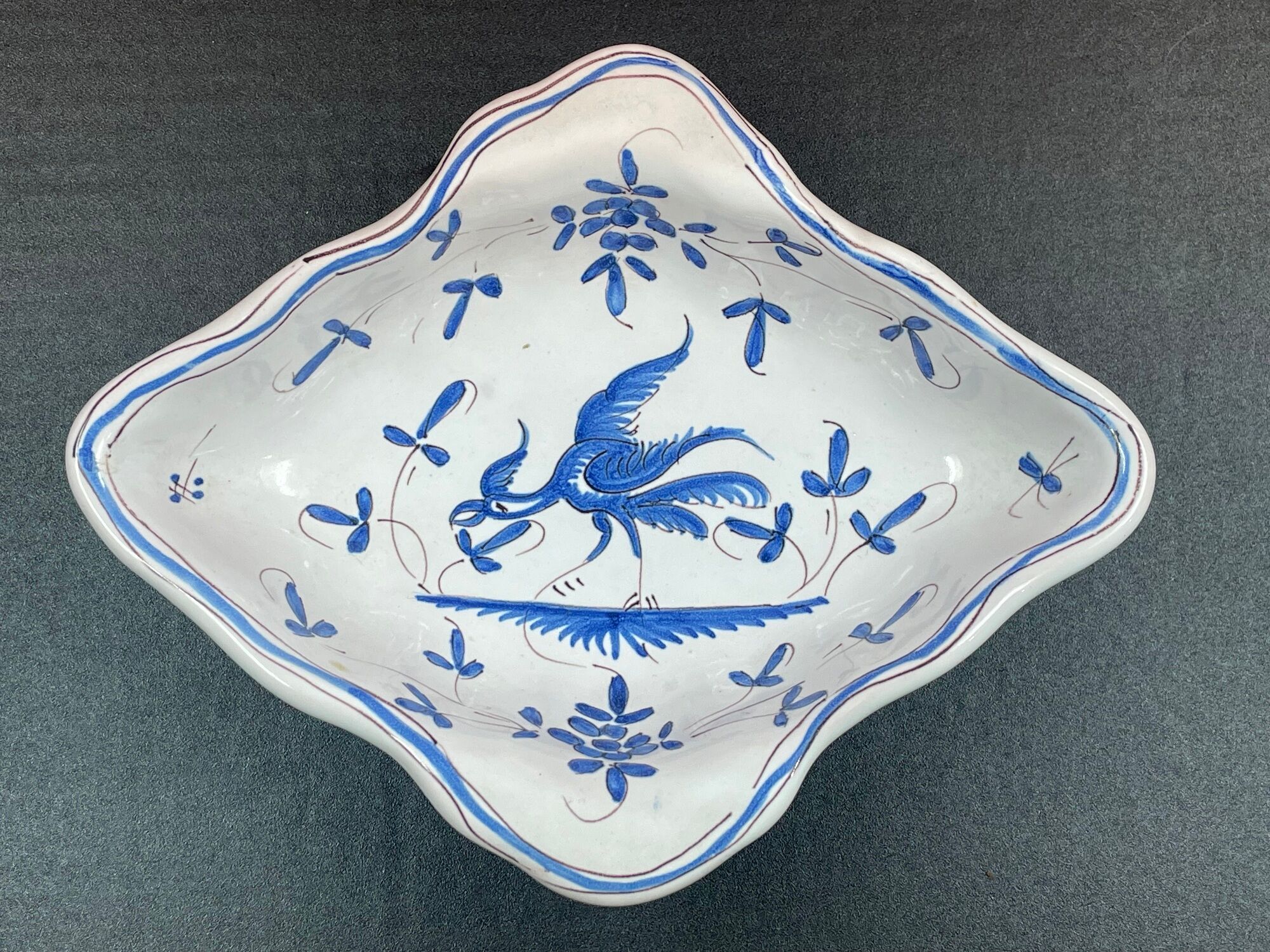 Faience of Moustiers - Vide Poche signed Matet A vintage blue bird decoration fly