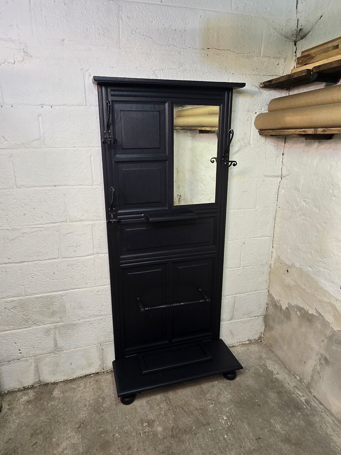 Entrance hall from around 1930 repainted