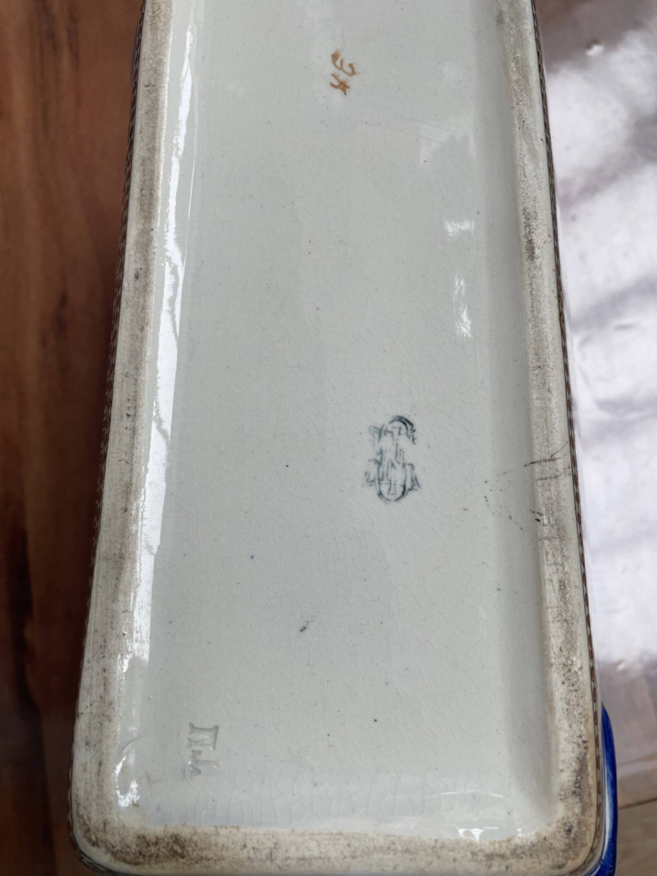 Planter, cache pot, Gien earthenware, rich decoration, Italian Renaissance, winged angel, antique decoration