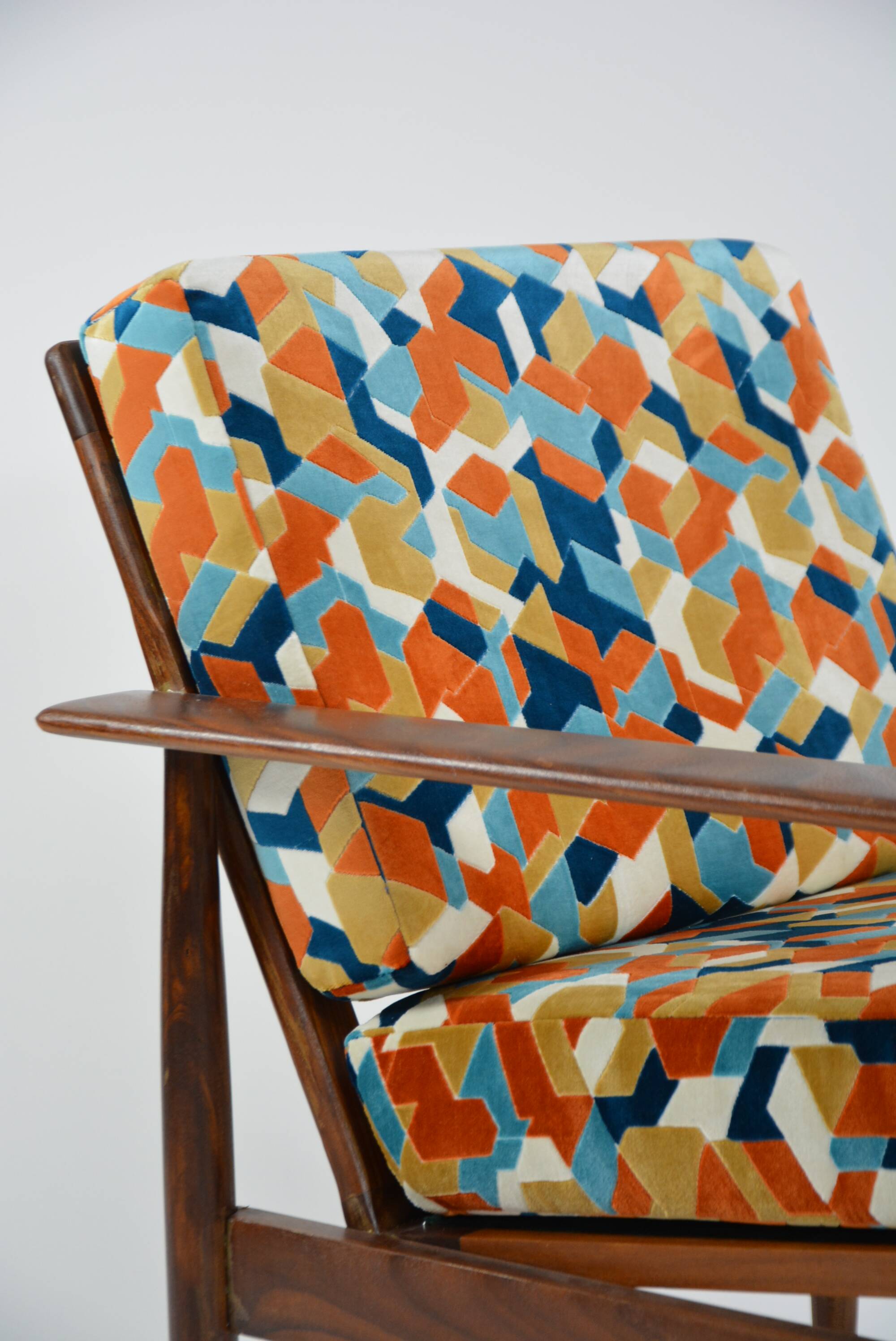 Scandinavian armchair with geometric fabric