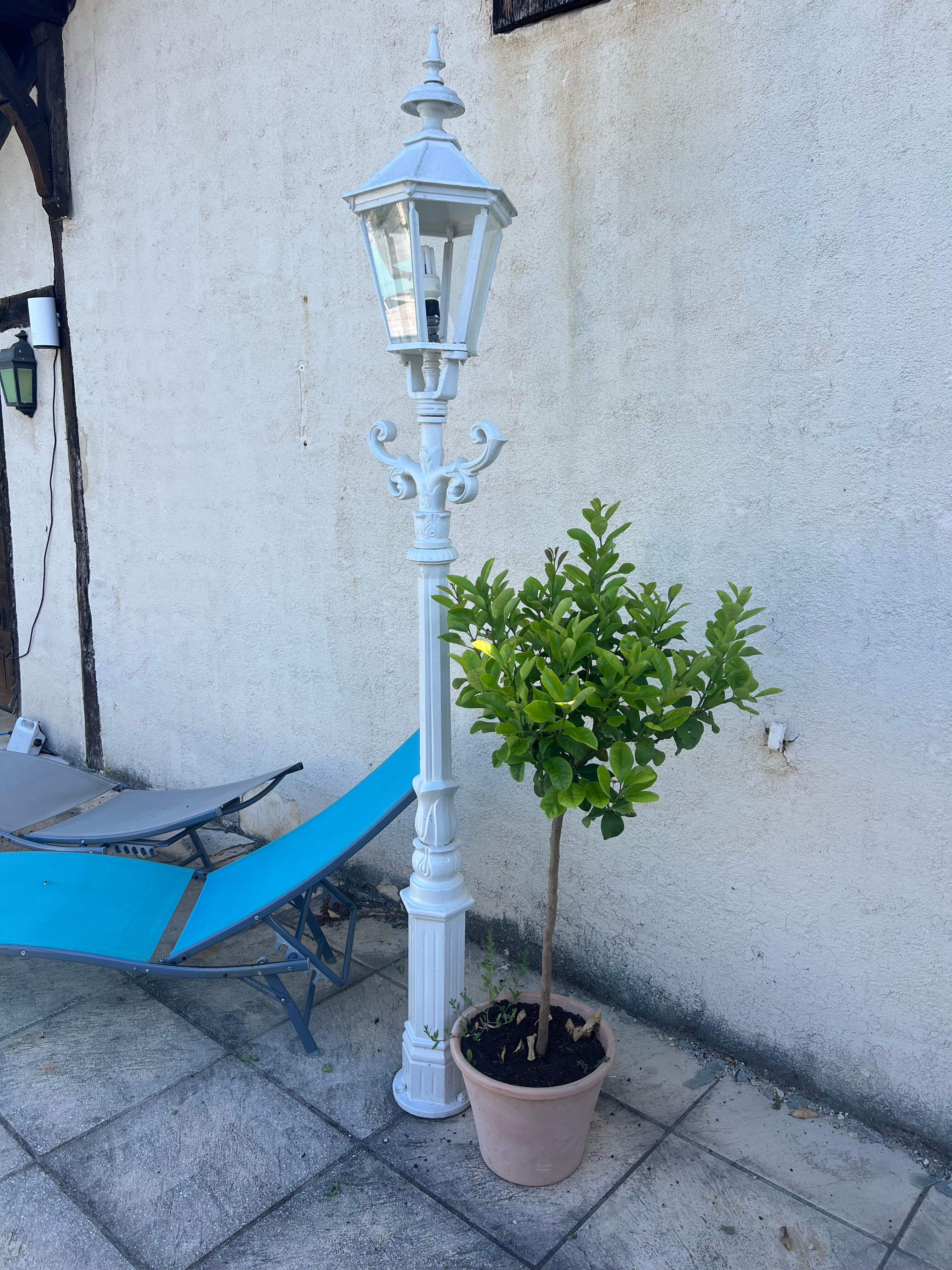 17 lampadaires en fonte