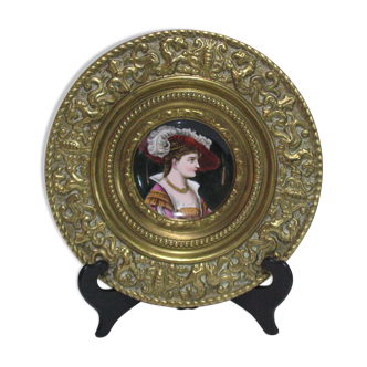 Decorative dish