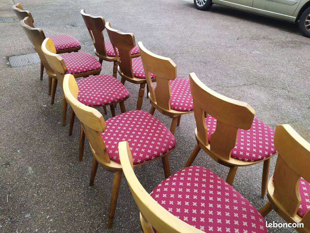Set of 10 wooden bistro chairs with vintage cushions from the 70s/80s/90s