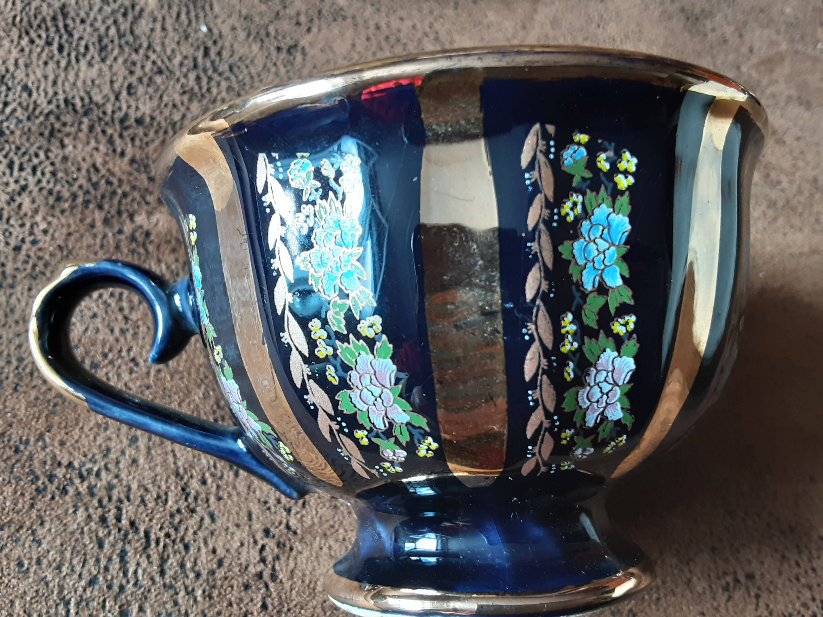 Set of 3 Benju Seramik cups and saucers