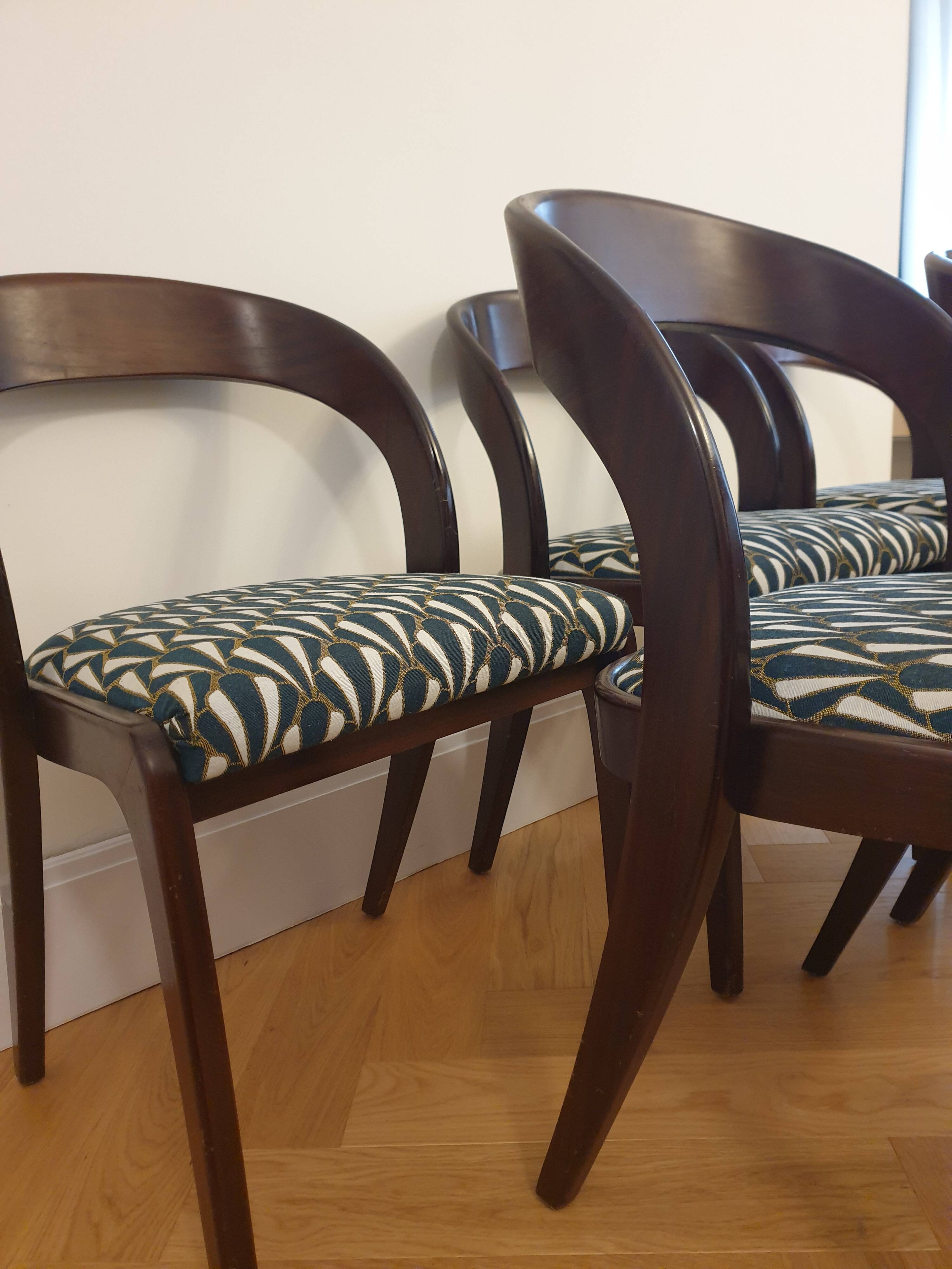 Table & 6 Baumann chairs model "gondole"