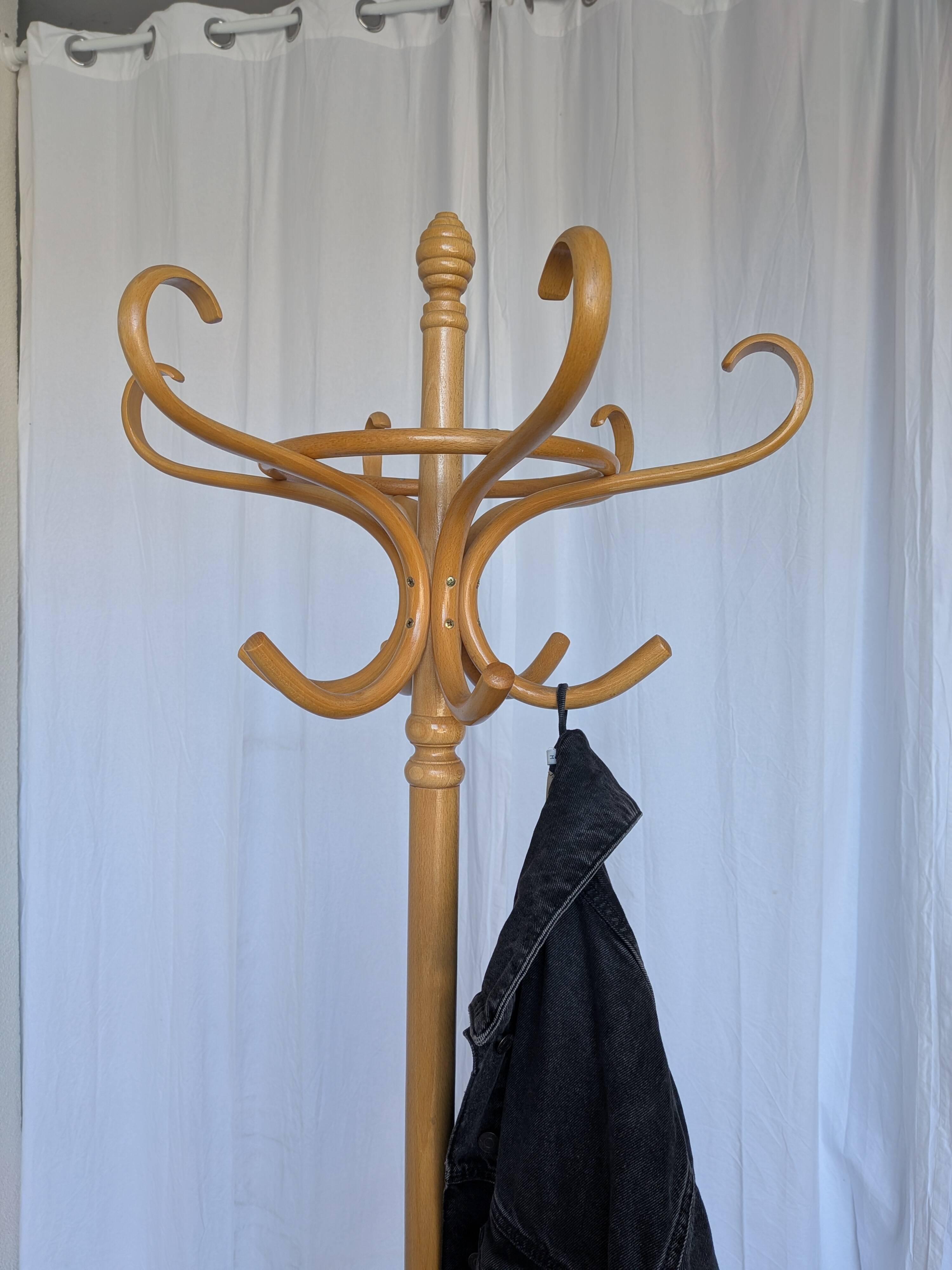 Porte-manteau en bois cintré vintage dans le style Thonet, porte-manteau des années 50