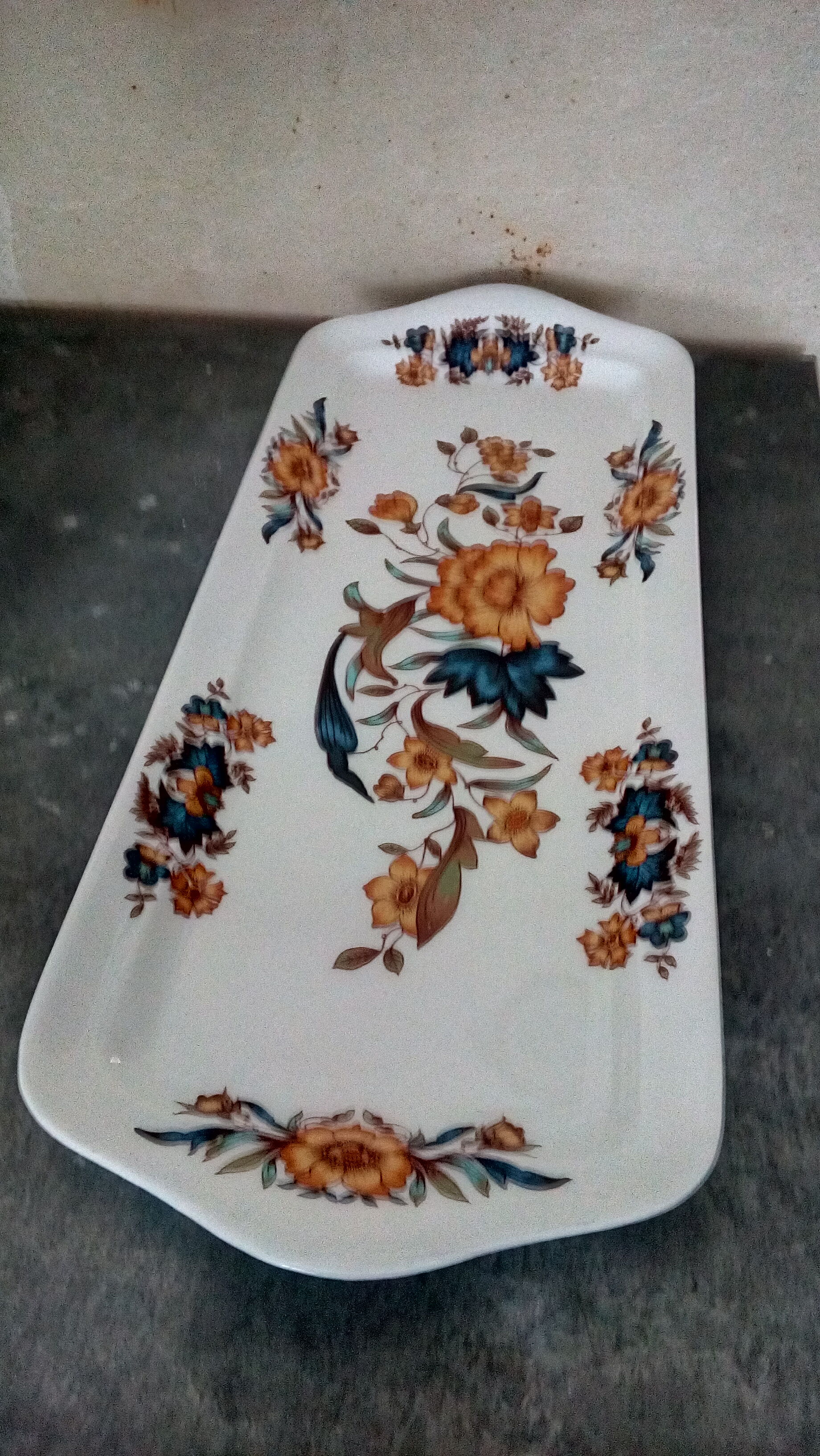 Pillivuyt porcelain cake dish