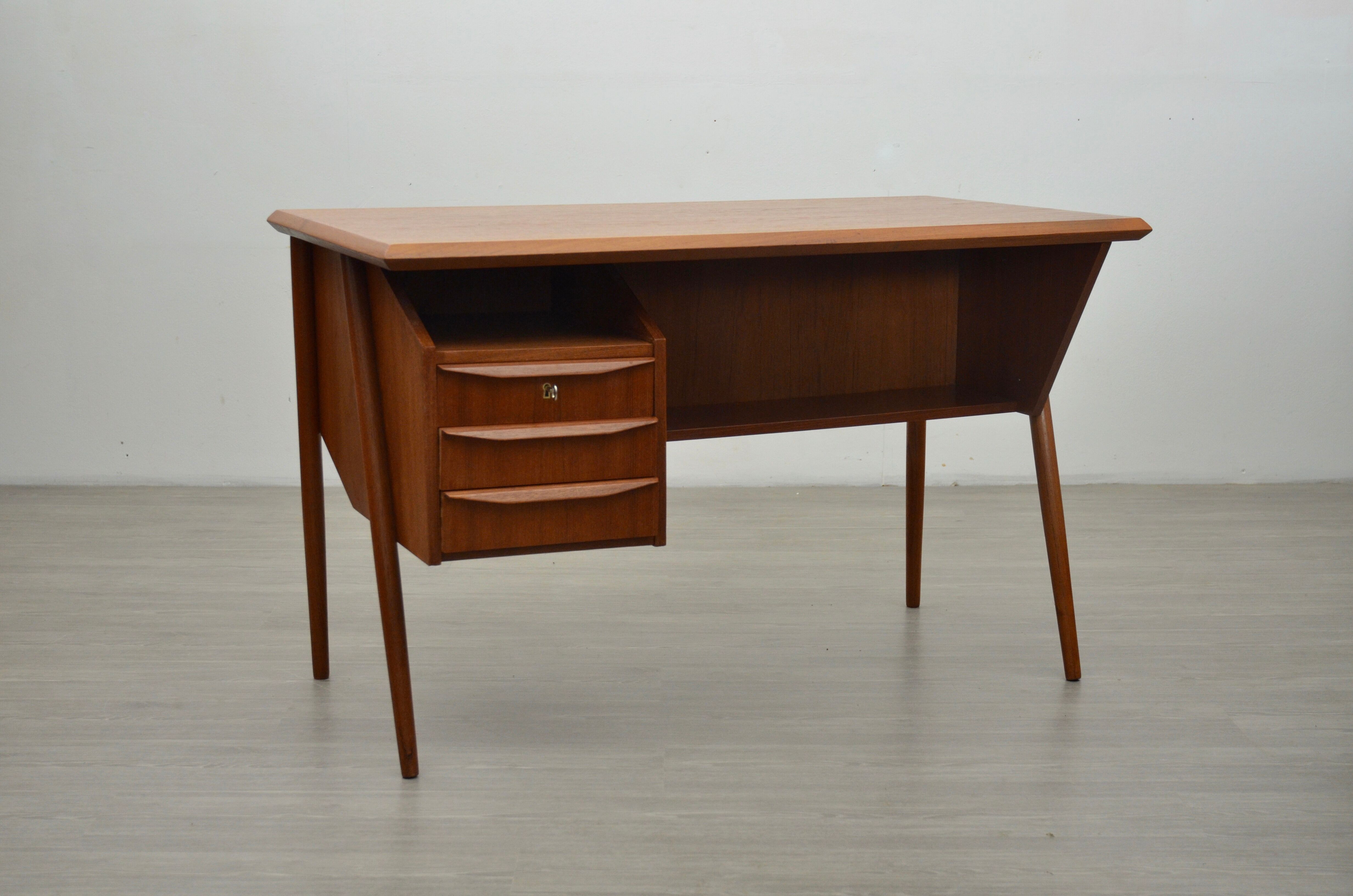 Mid century teak desk by Tibergaard, 1960s