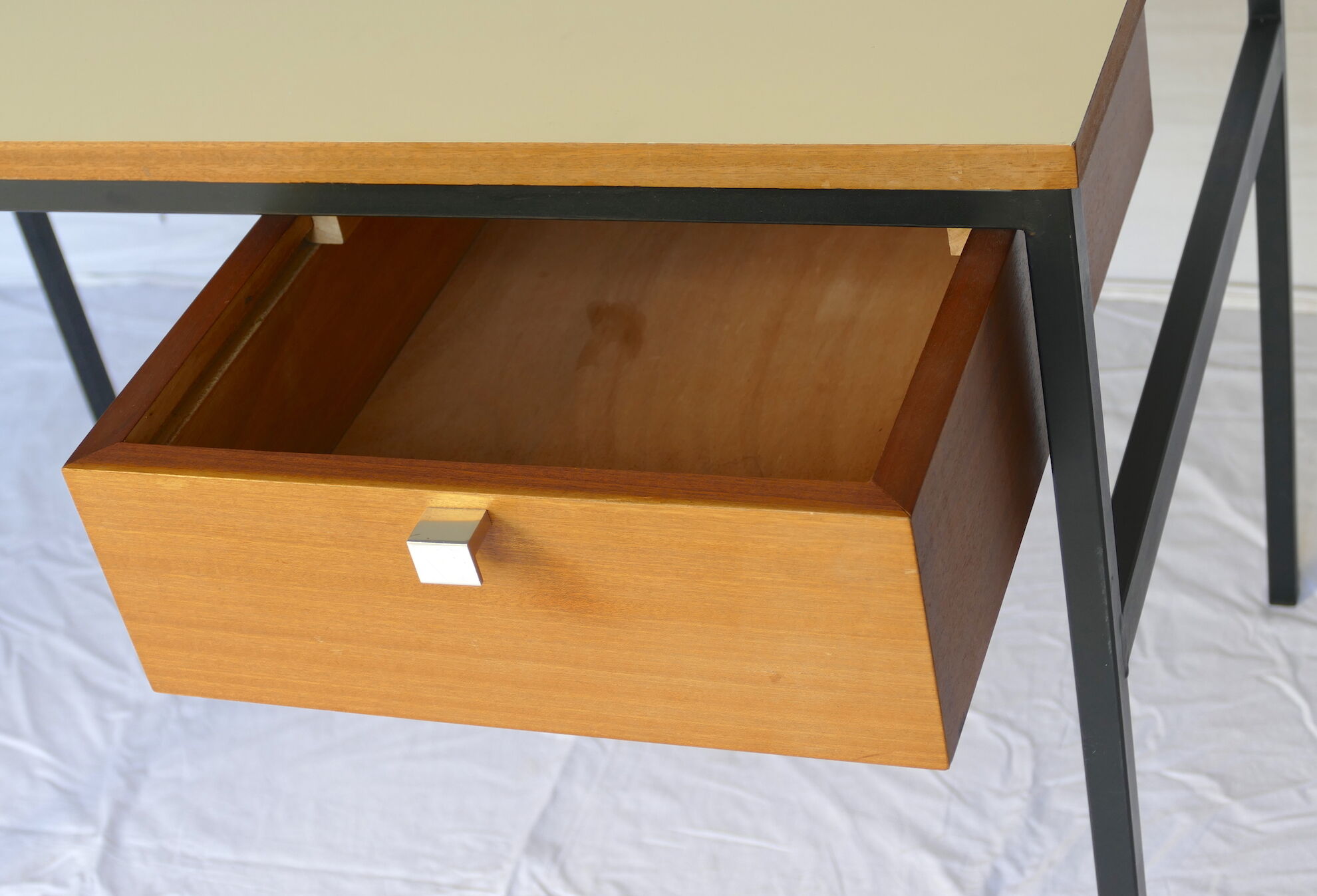 Office Pierre Paulin model "Small office", edition Thonet circa 1960