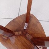Tripod table