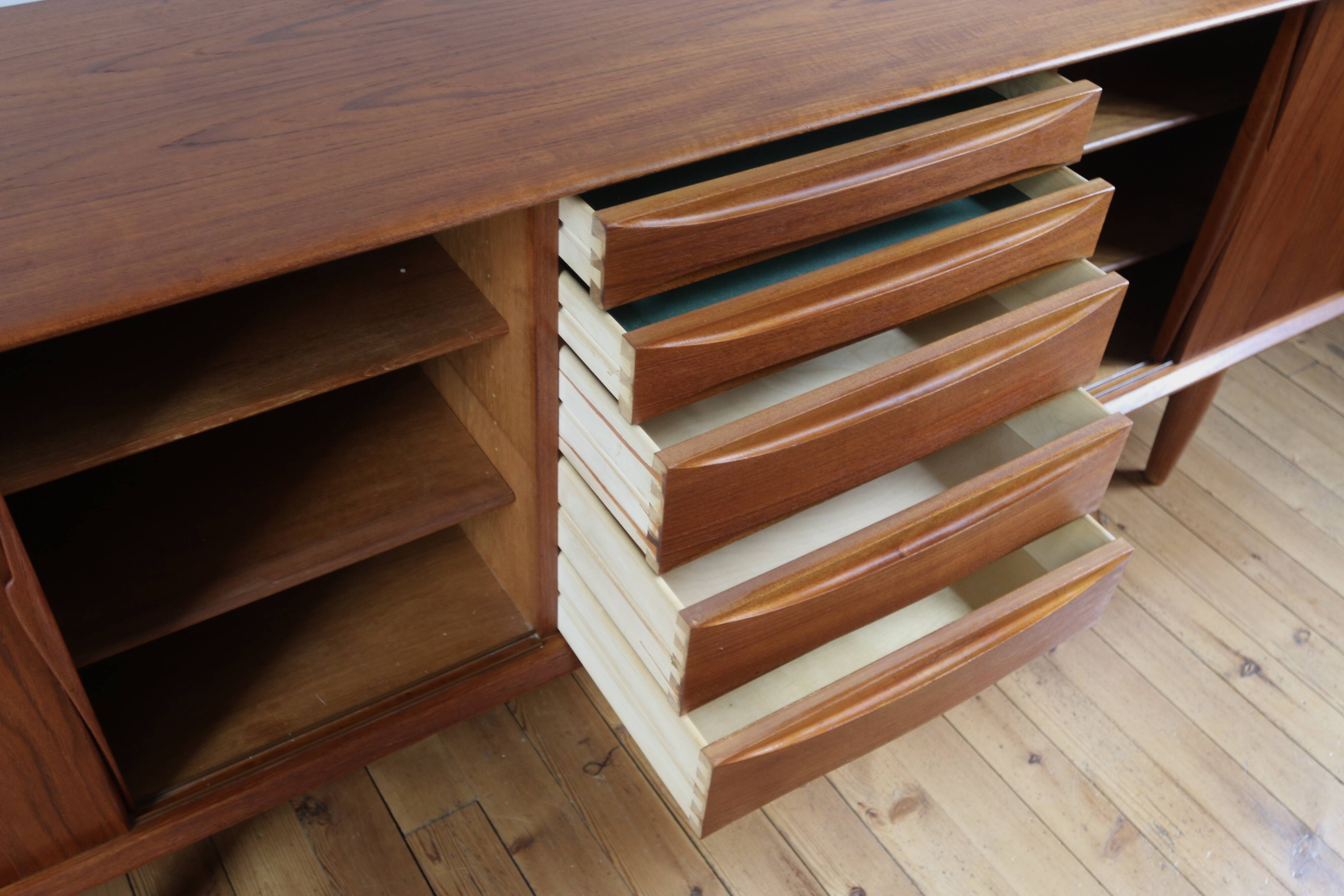 Enfilade scandinave vintage en teck Arne Vodder, 1960