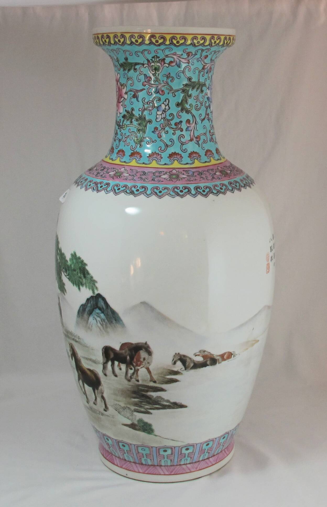 Large Chinese famille rose porcelain vase China 20th century