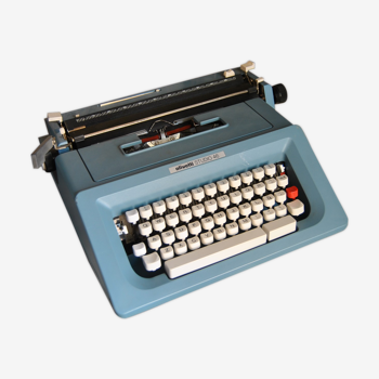 Machine à écrire bleu Ollivetti Studiu 46 années 70