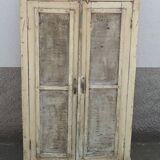 Ancienne armoire garde manger en bois avec portes grillagées