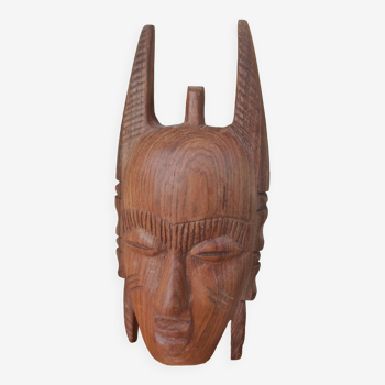 Masque en bois africain en bois d'iroko