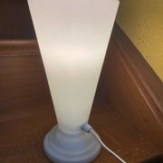 Lampe à poser en opaline Art déco