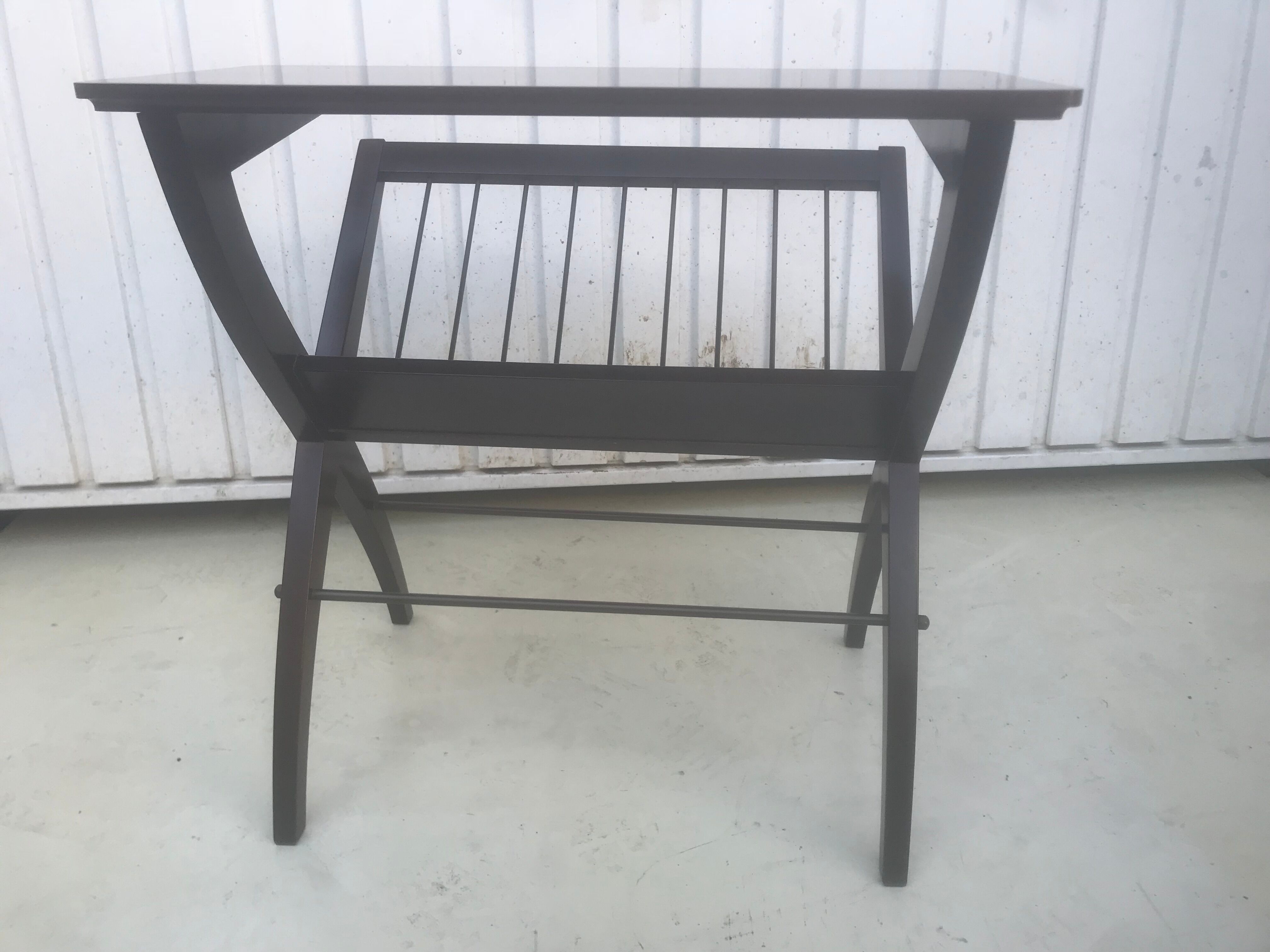 Modernist magazine door